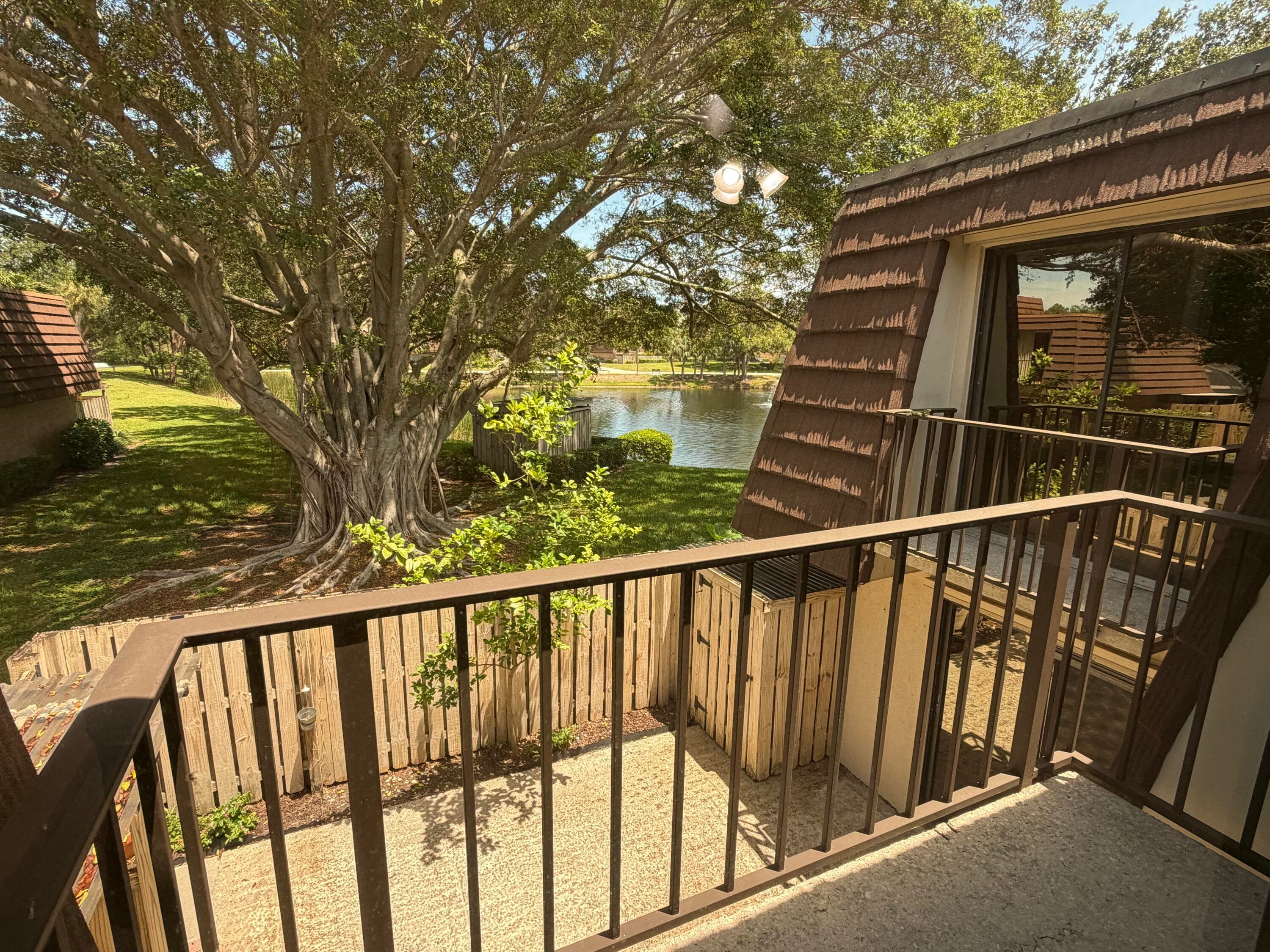2407 24th Lane, Palm Beach Gardens, FL 33418 — photo 1 of 18