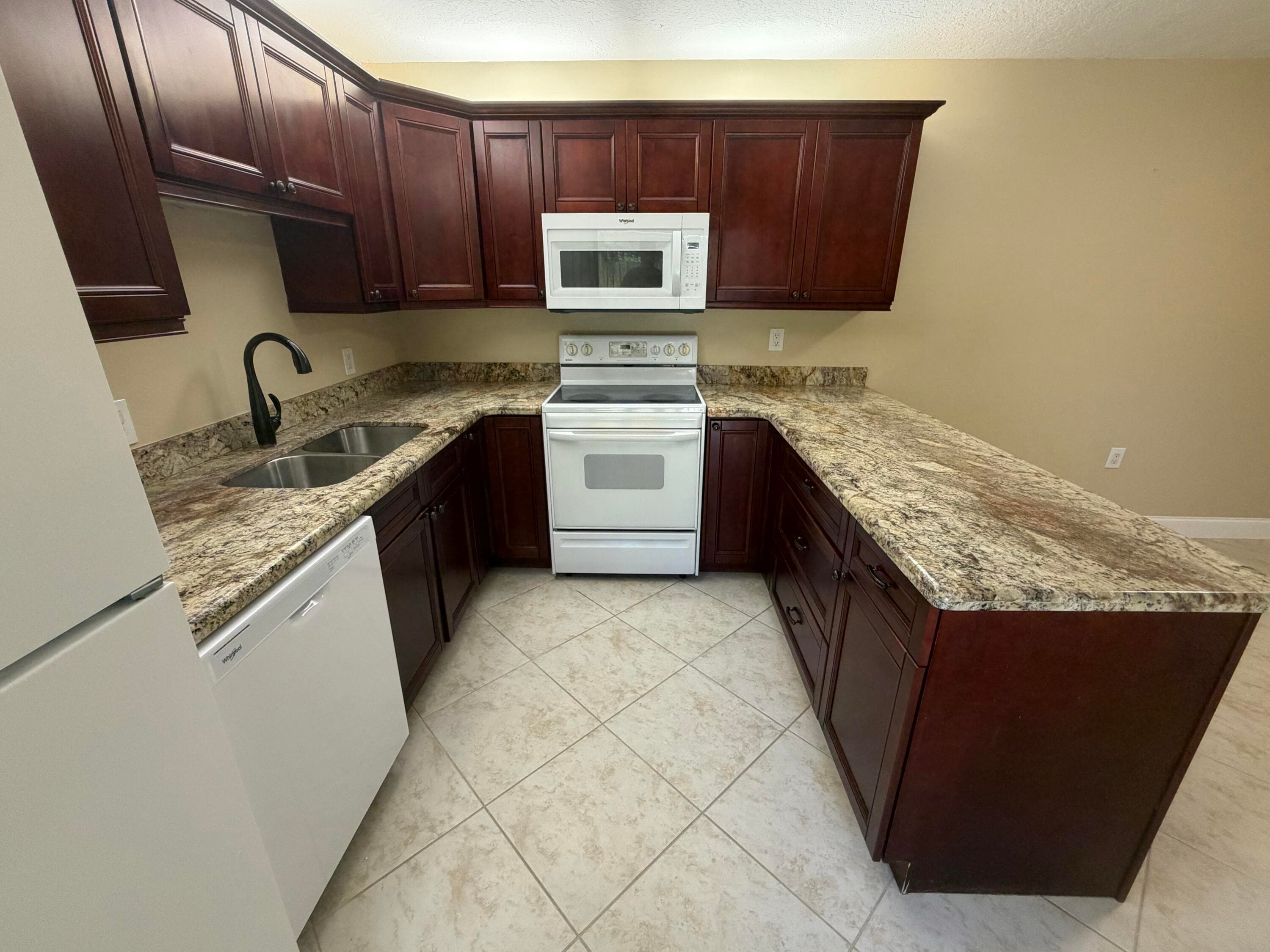 2407 24th Lane, Palm Beach Gardens, FL 33418 — photo 3 of 18