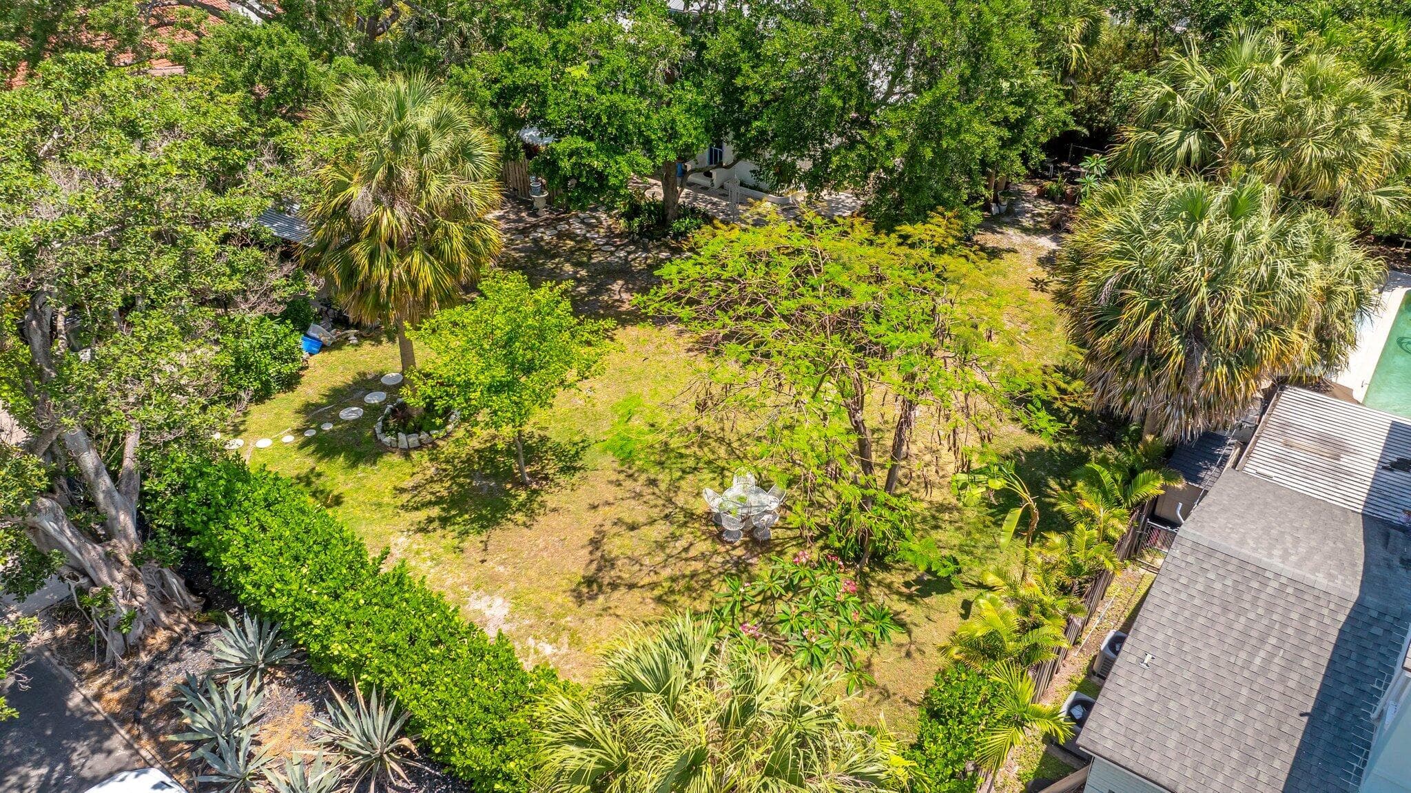 706 N Palmway B, Lake Worth Beach, FL 33460 — photo 5 of 27