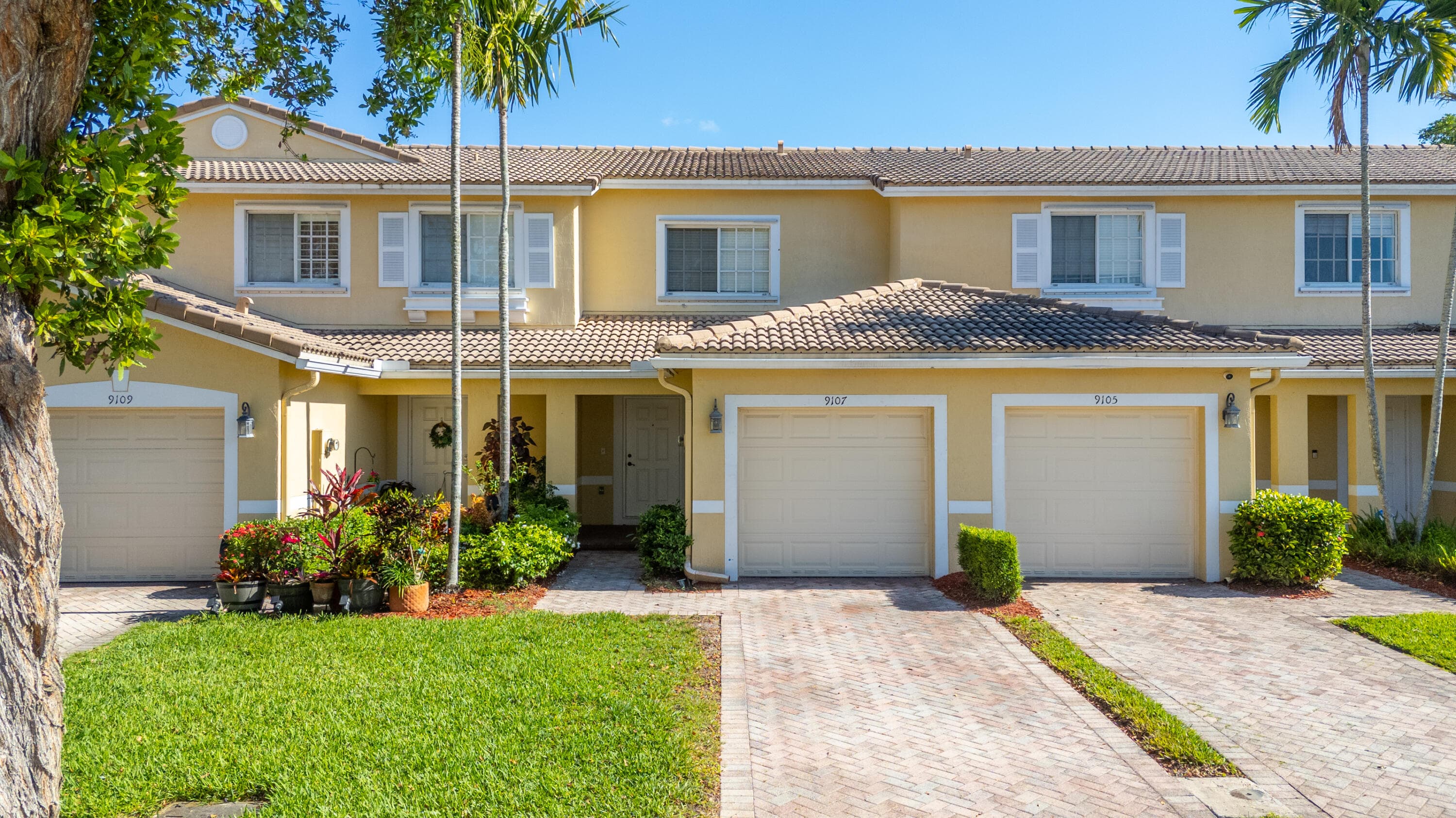 9107 Chambers Street 9107, Tamarac, FL 33321 — photo 2 of 30