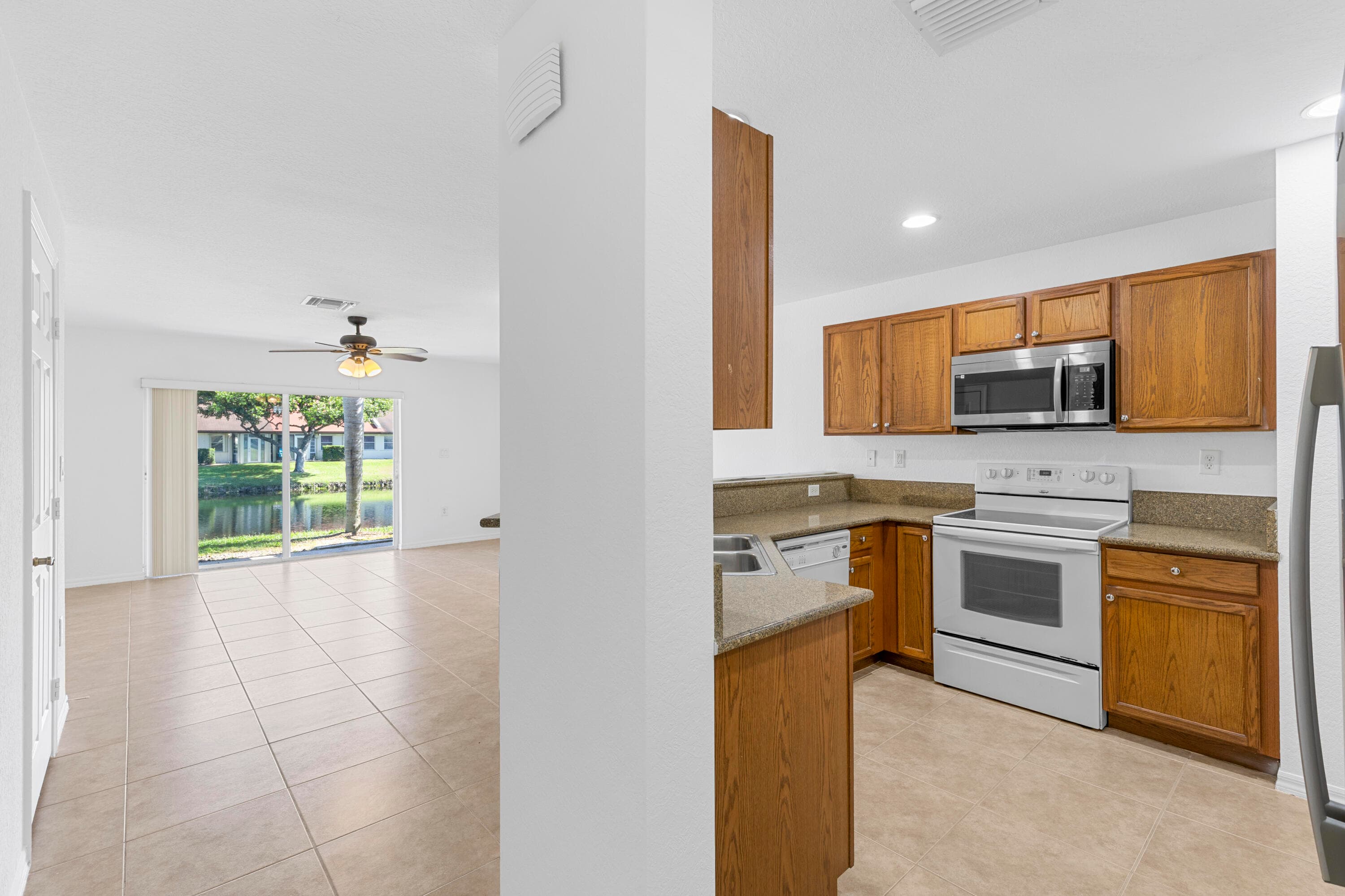 9107 Chambers Street 9107, Tamarac, FL 33321 — photo 5 of 30