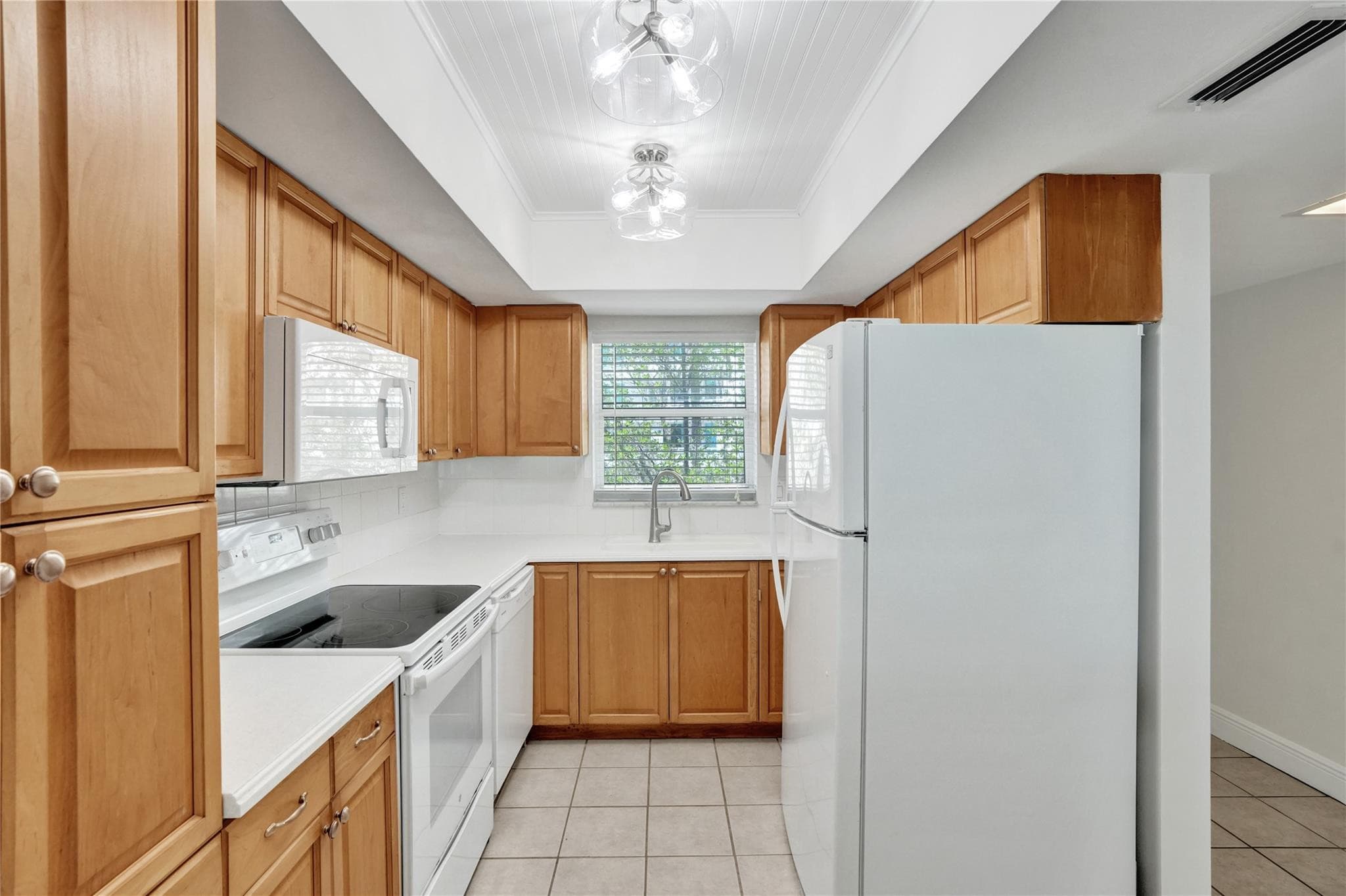 1750 S Ocean Boulevard 306e, Lauderdale-By-The-Sea, FL 33062 — photo 8 of 28