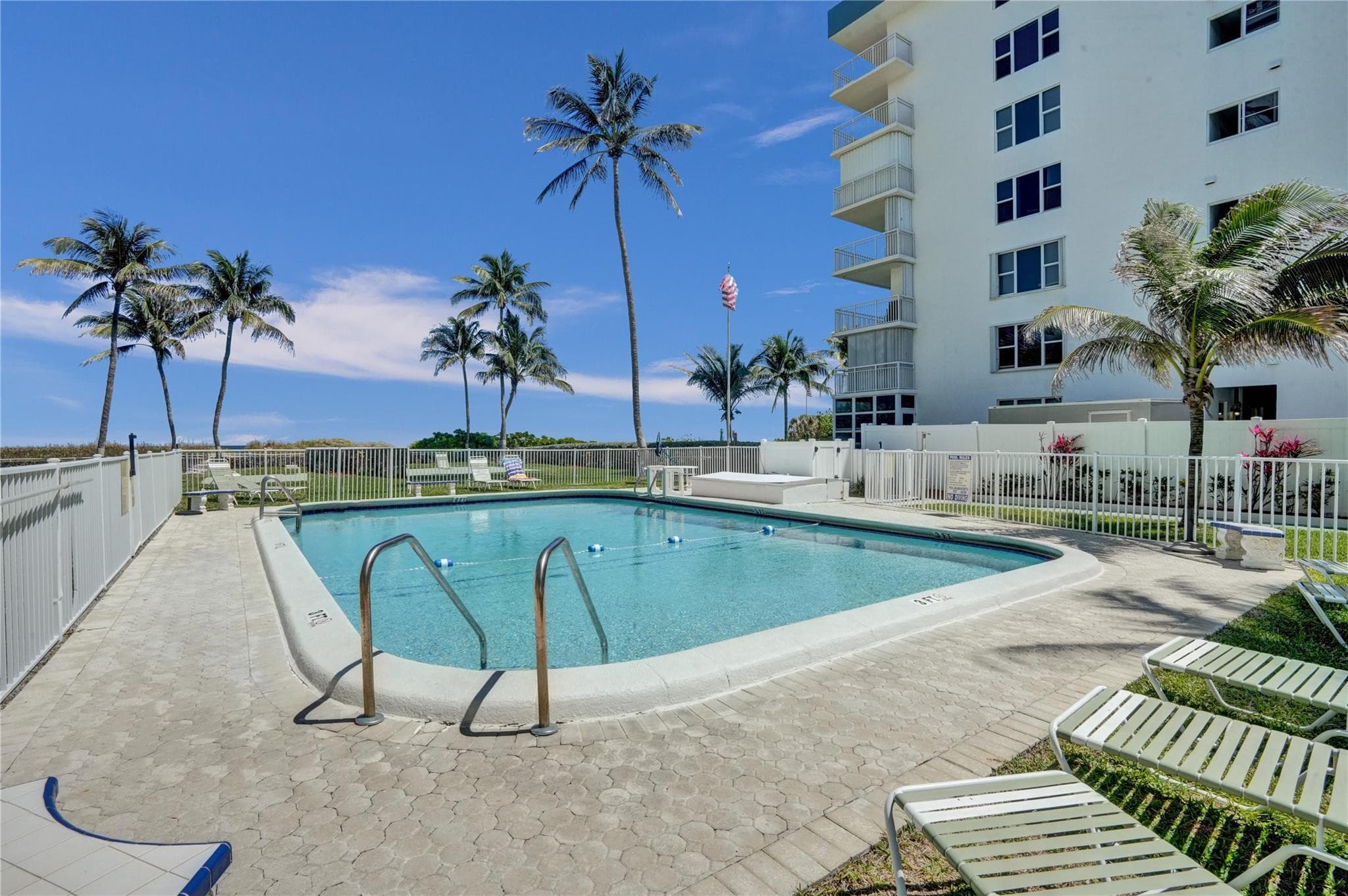 1750 S Ocean Boulevard 306e, Lauderdale-By-The-Sea, FL 33062 — photo 18 of 28