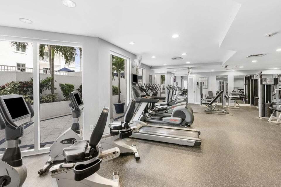 255 Evernia Street 513, West Palm Beach, FL 33401 — photo 3 of 11