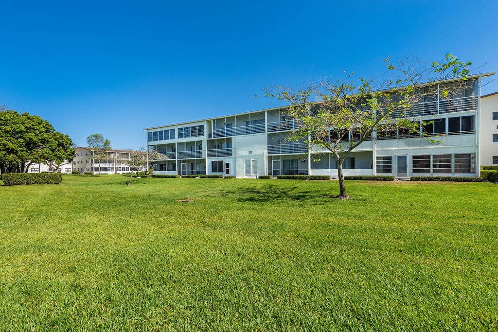 301 Preston H 301, Boca Raton, FL 33434 — photo 20 of 21
