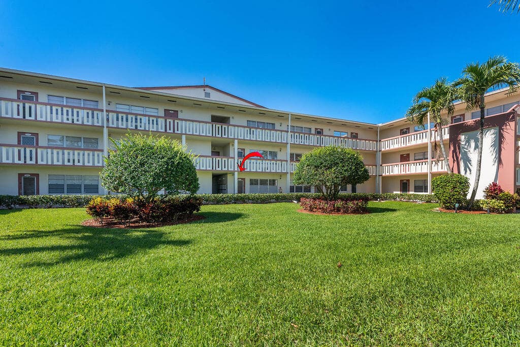 301 Preston H 301, Boca Raton, FL 33434 — photo 2 of 21