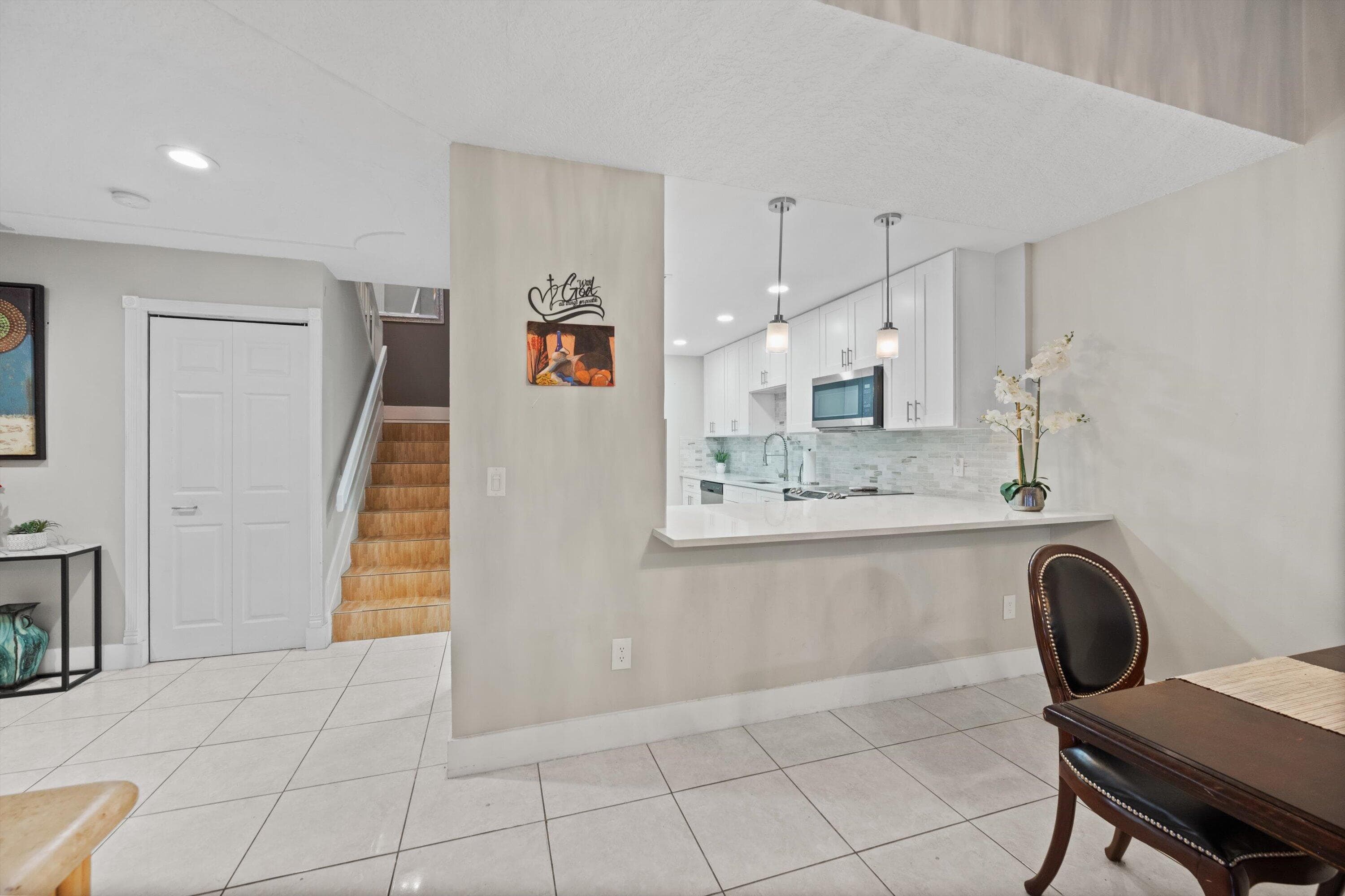 4258 S Landar Drive, Lake Worth, FL 33463 — photo 5 of 23
