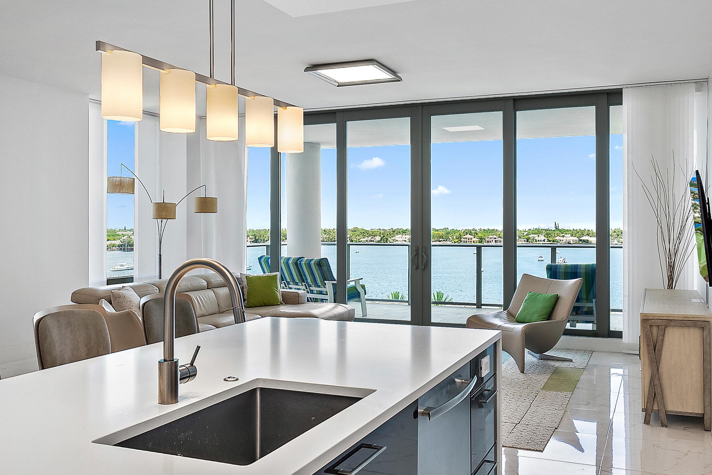 1 Water Club Way 704, North Palm Beach, FL 33408 — photo
