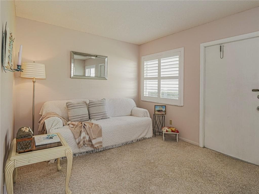 21 Pine Arbor Lane 104, Vero Beach, FL 32962 — photo 4 of 36