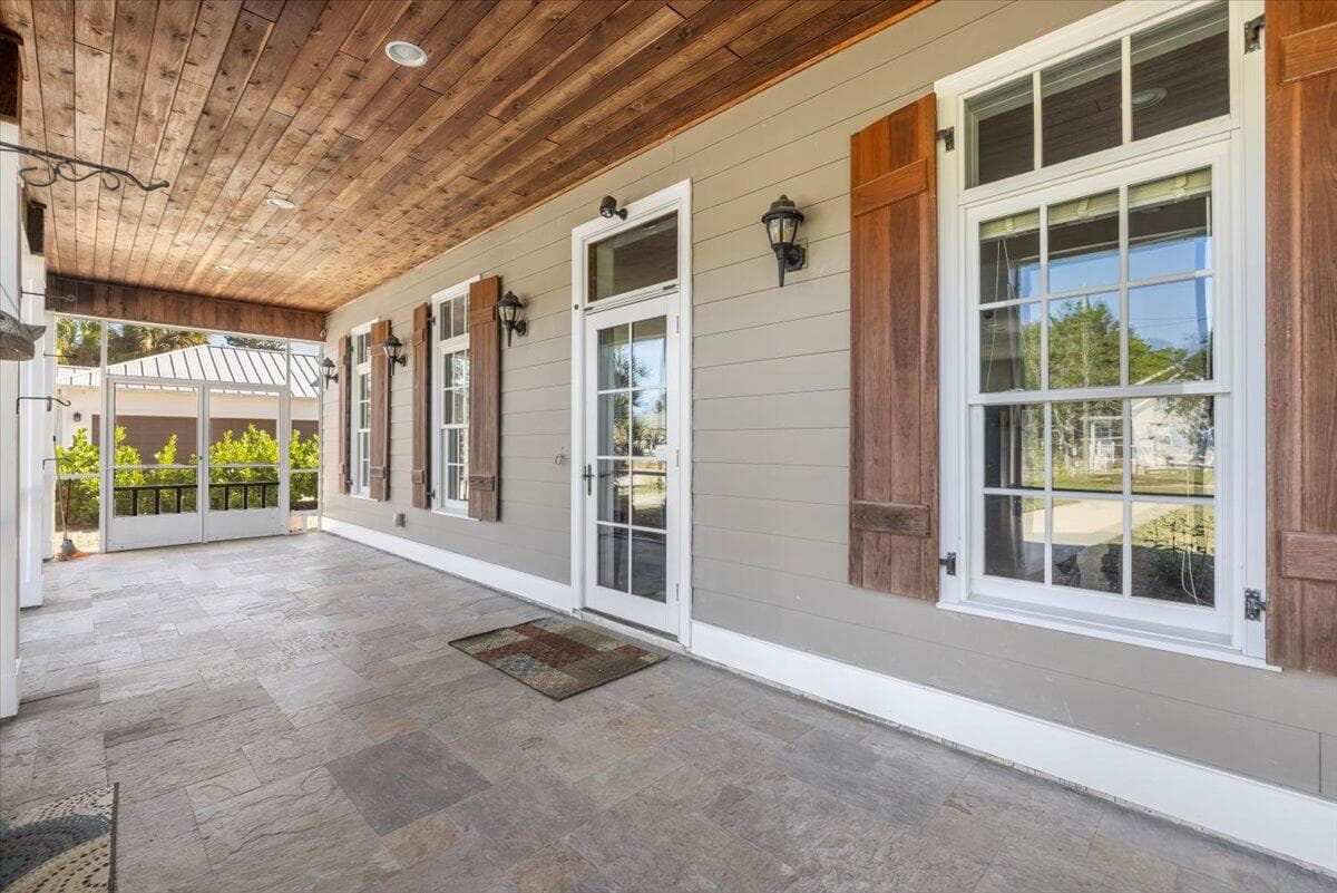 531 Sunset Boulevard, Melbourne Beach, FL 32951 — photo 11 of 70