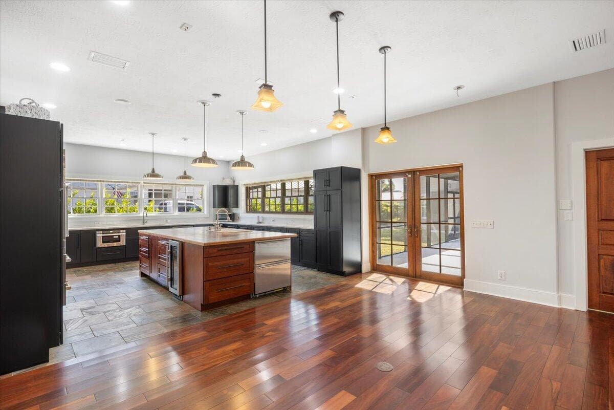 531 Sunset Boulevard, Melbourne Beach, FL 32951 — photo 4 of 70