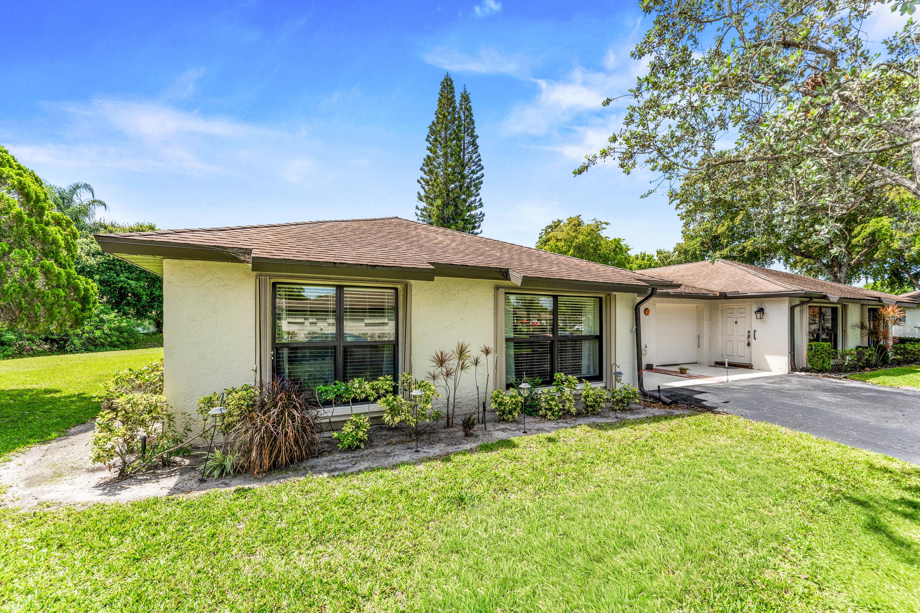 4727 Storkwood Lane A, Boynton Beach, FL 33436 — photo 2 of 28