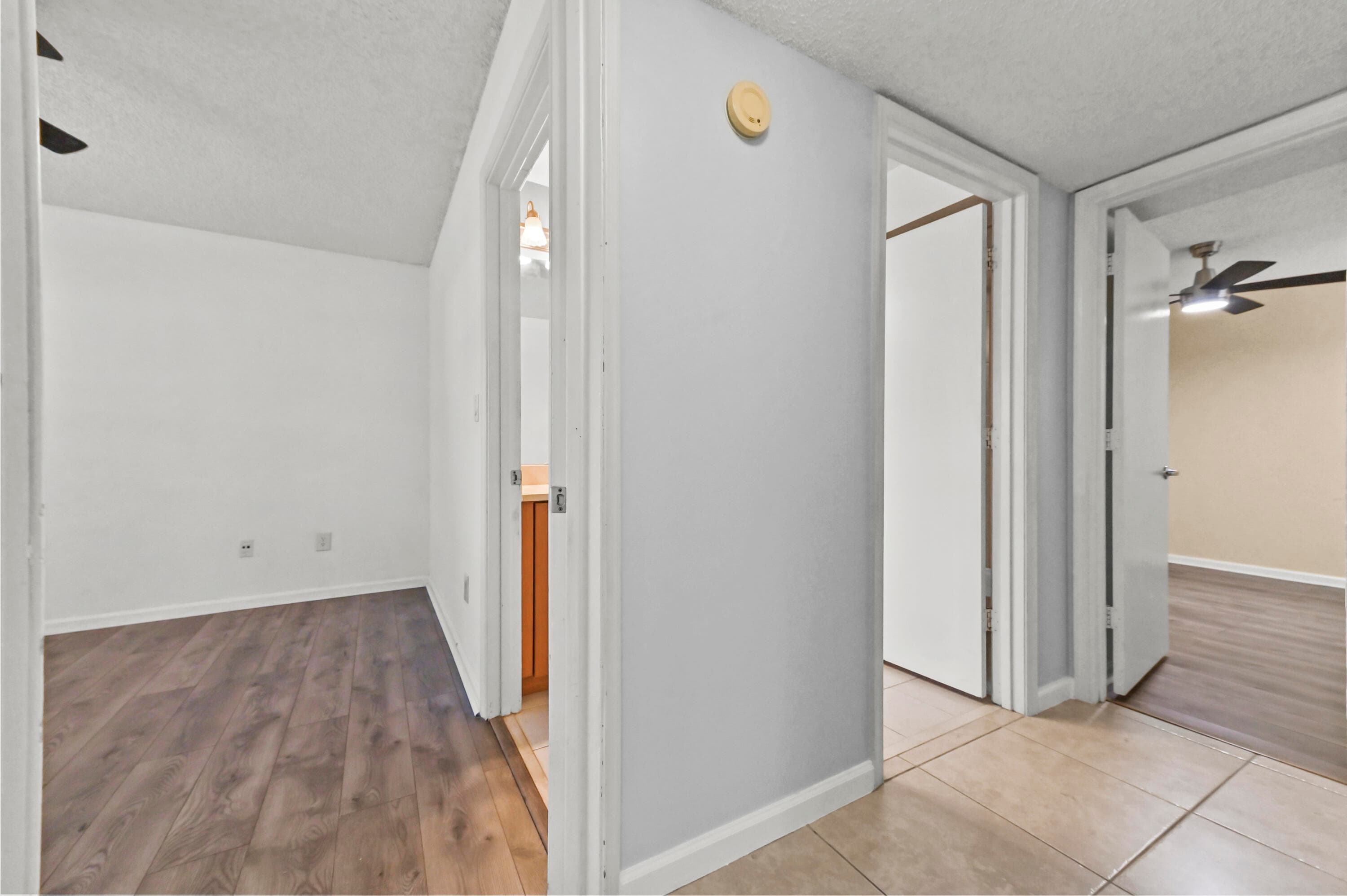 1055 Crystal Way A, Delray Beach, FL 33444 — photo 17 of 28