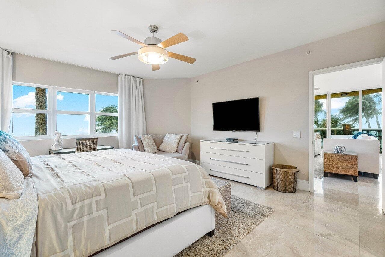 2650 Lake Shore Drive 206, Riviera Beach, FL 33404 — photo 18 of 59