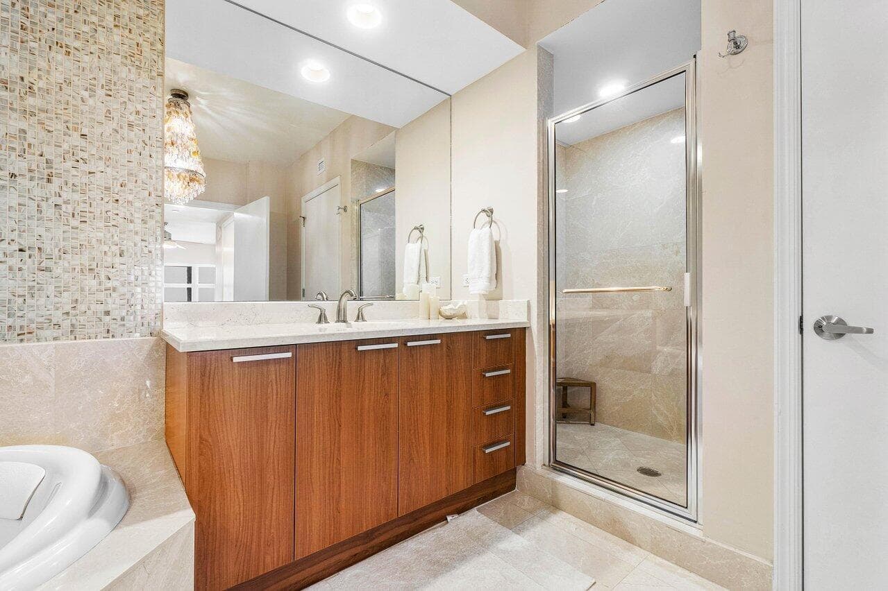2650 Lake Shore Drive 206, Riviera Beach, FL 33404 — photo 21 of 59