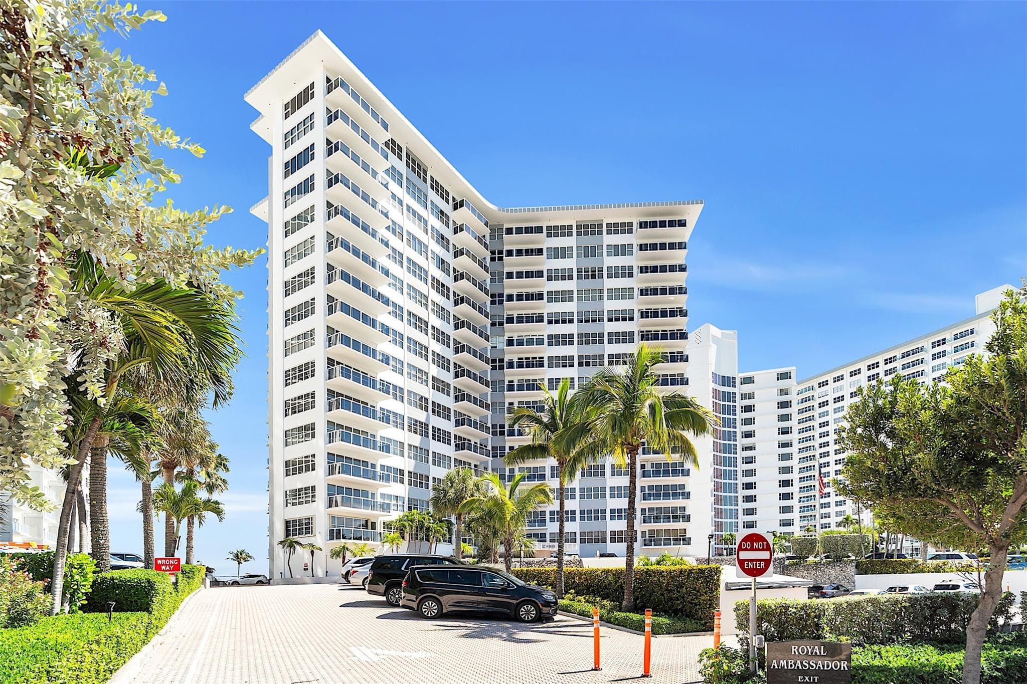 3700 Galt Ocean Drive Unit 1102, Fort Lauderdale, FL 33308 — photo 1 of 35