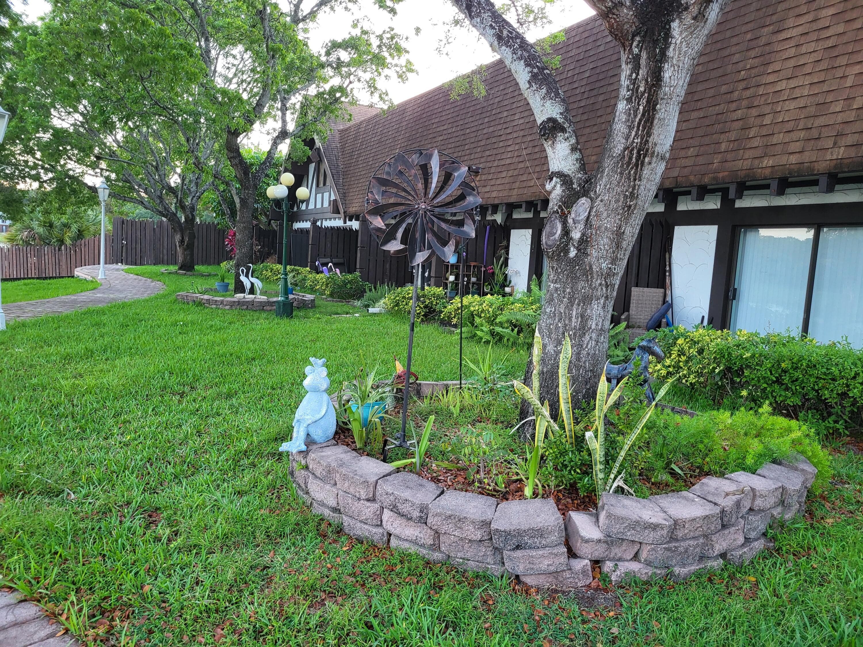 3720 Inverrary Drive 2i, Lauderhill, FL 33319 — photo 18 of 22