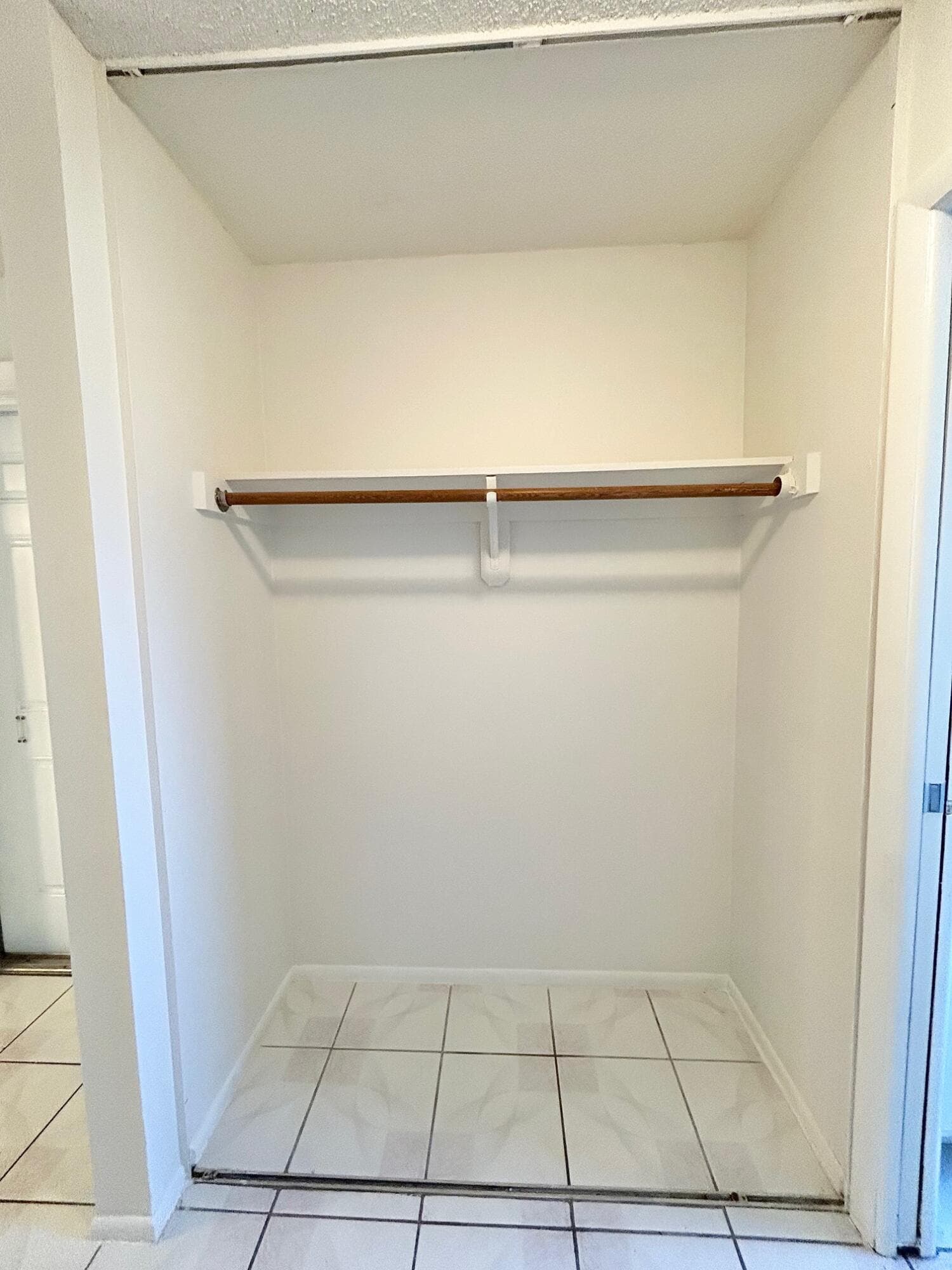 2911 Ashley Dr W J, West Palm Beach, FL 33415 — photo 4 of 31