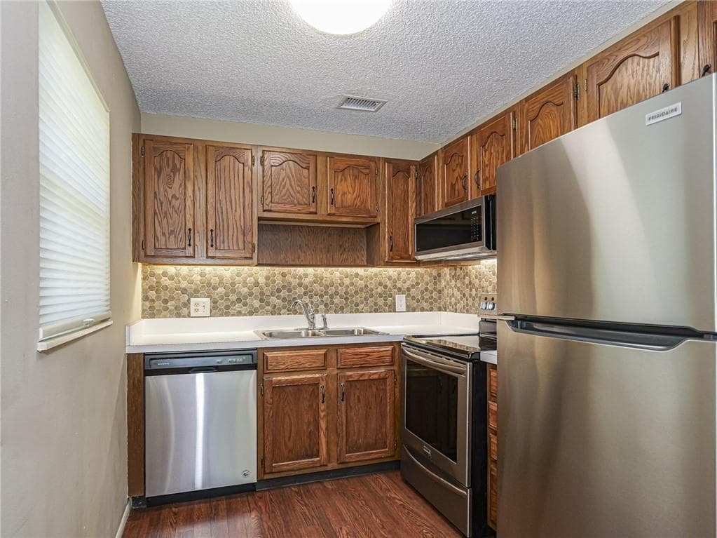 3 Vista Gardens Trail 203, Vero Beach, FL 32962 — photo 14 of 36