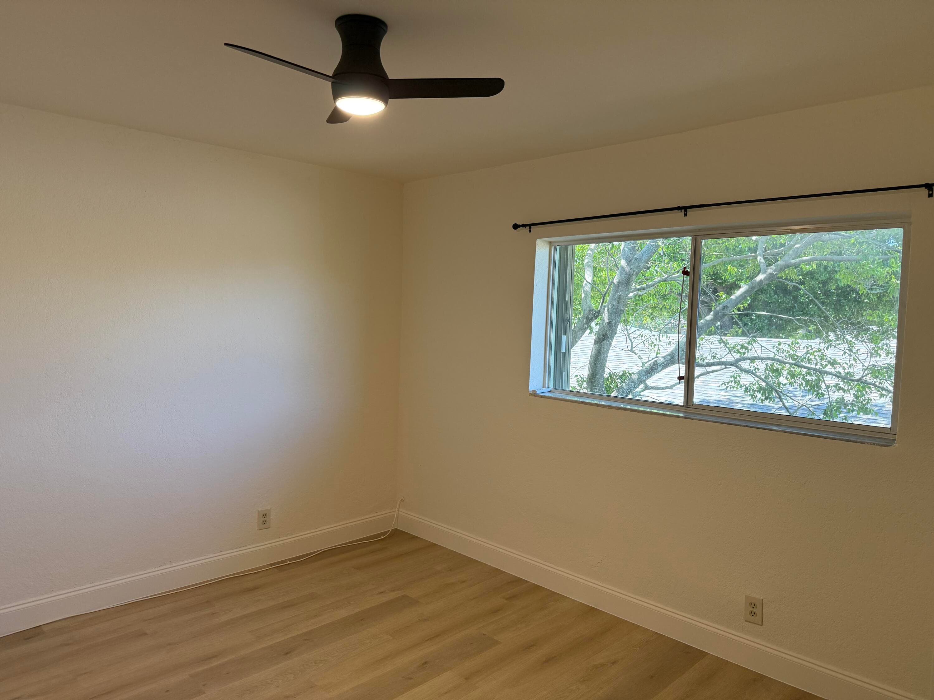 1423 Holly Heights Drive 13, Fort Lauderdale, FL 33304 — photo 15 of 19