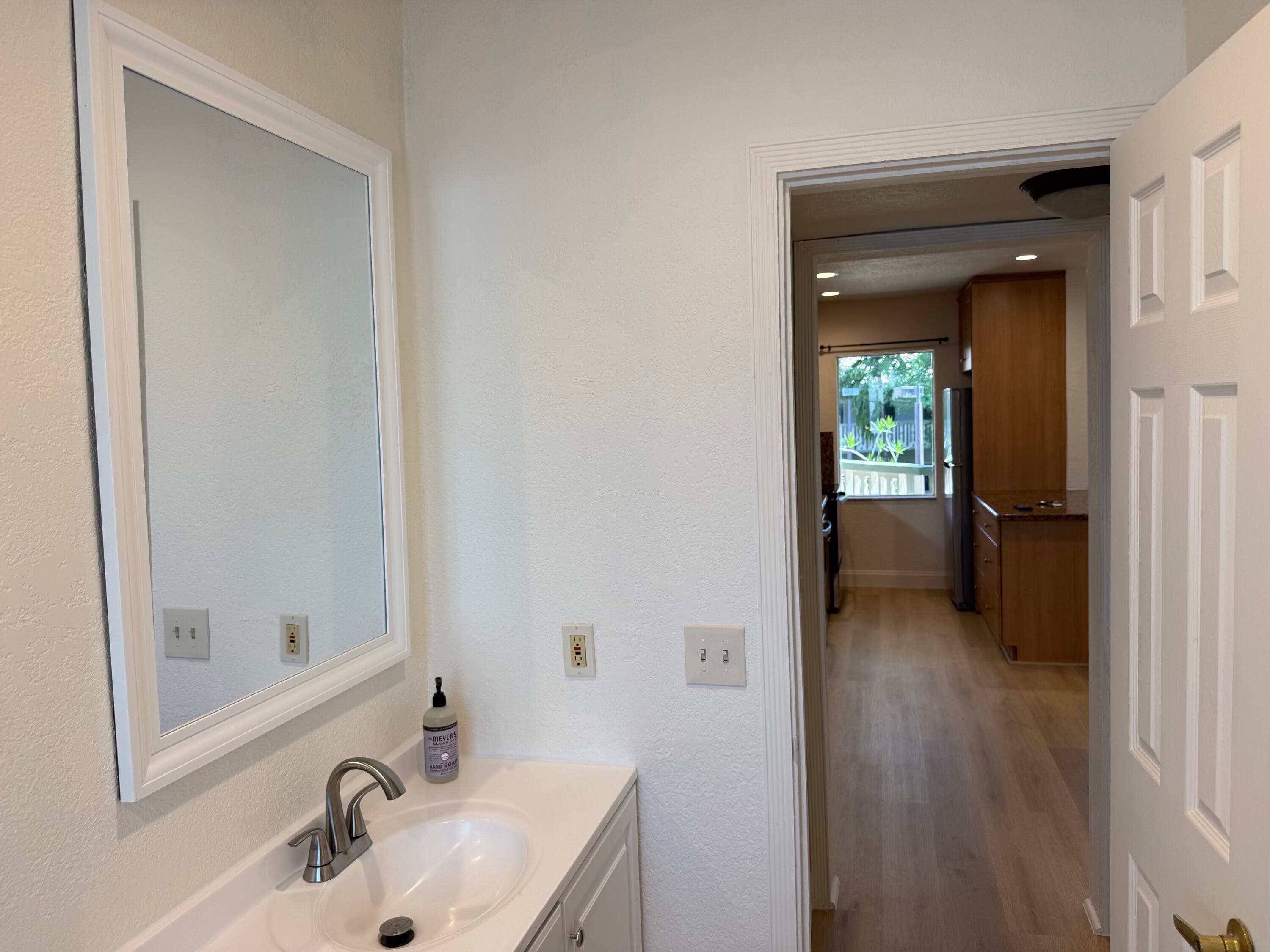 1423 Holly Heights Drive 13, Fort Lauderdale, FL 33304 — photo 10 of 19