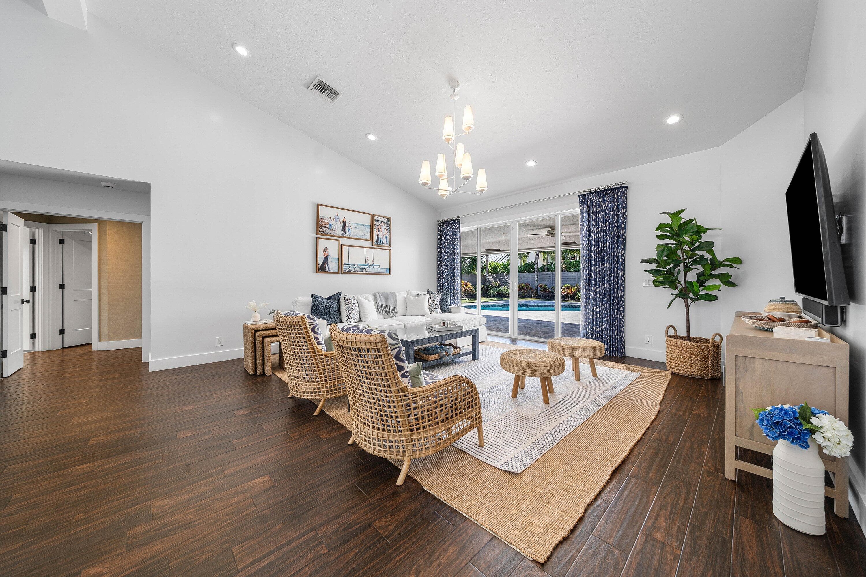 916 SW 37th Court, Boynton Beach, FL 33435 — photo 14 of 62