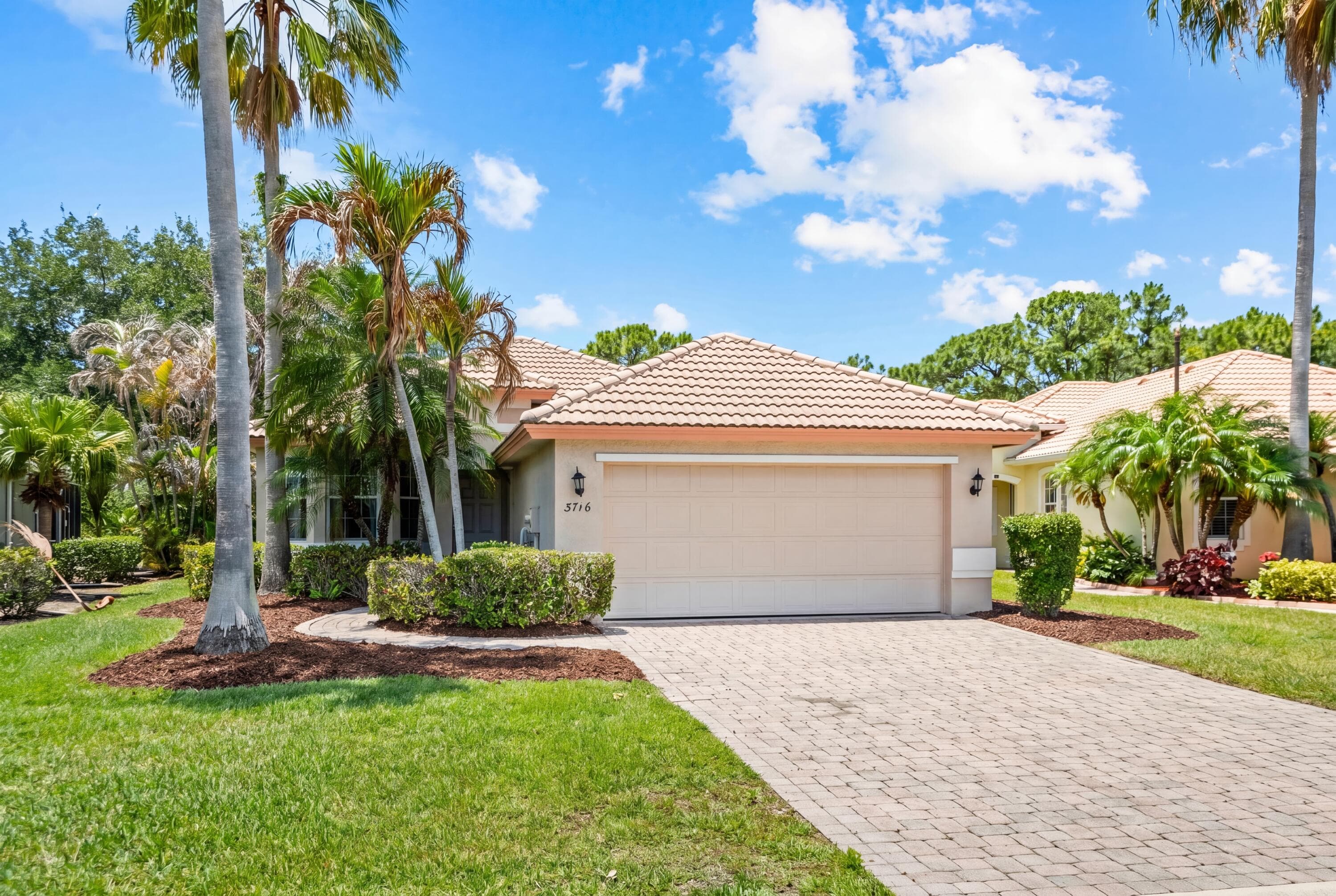 3716 NW Deer Oak Drive, Jensen Beach, FL 34957 — photo 4 of 43