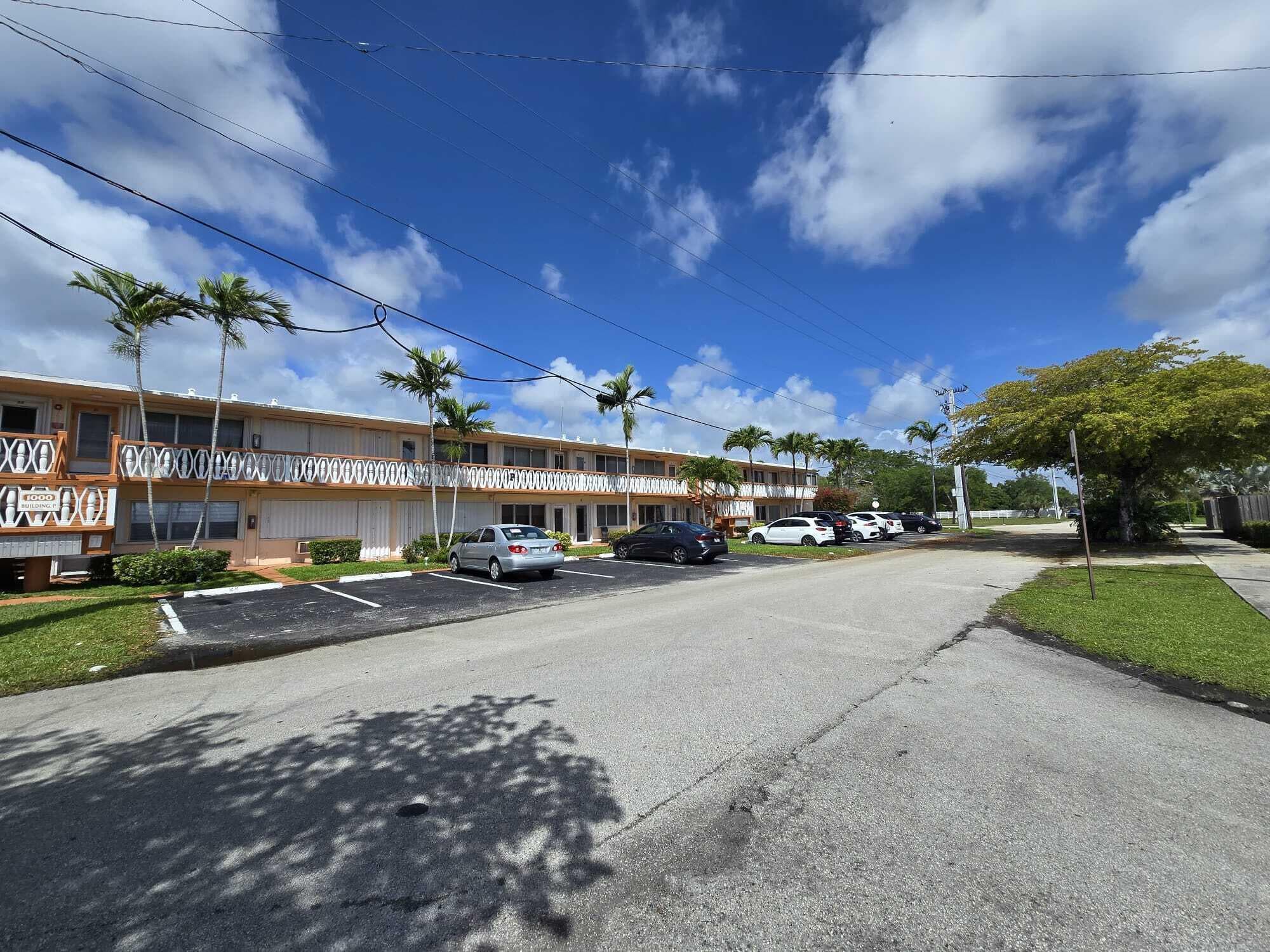 1000 SW 10th Avenue SW 19p, Hallandale Beach, FL 33009 — photo