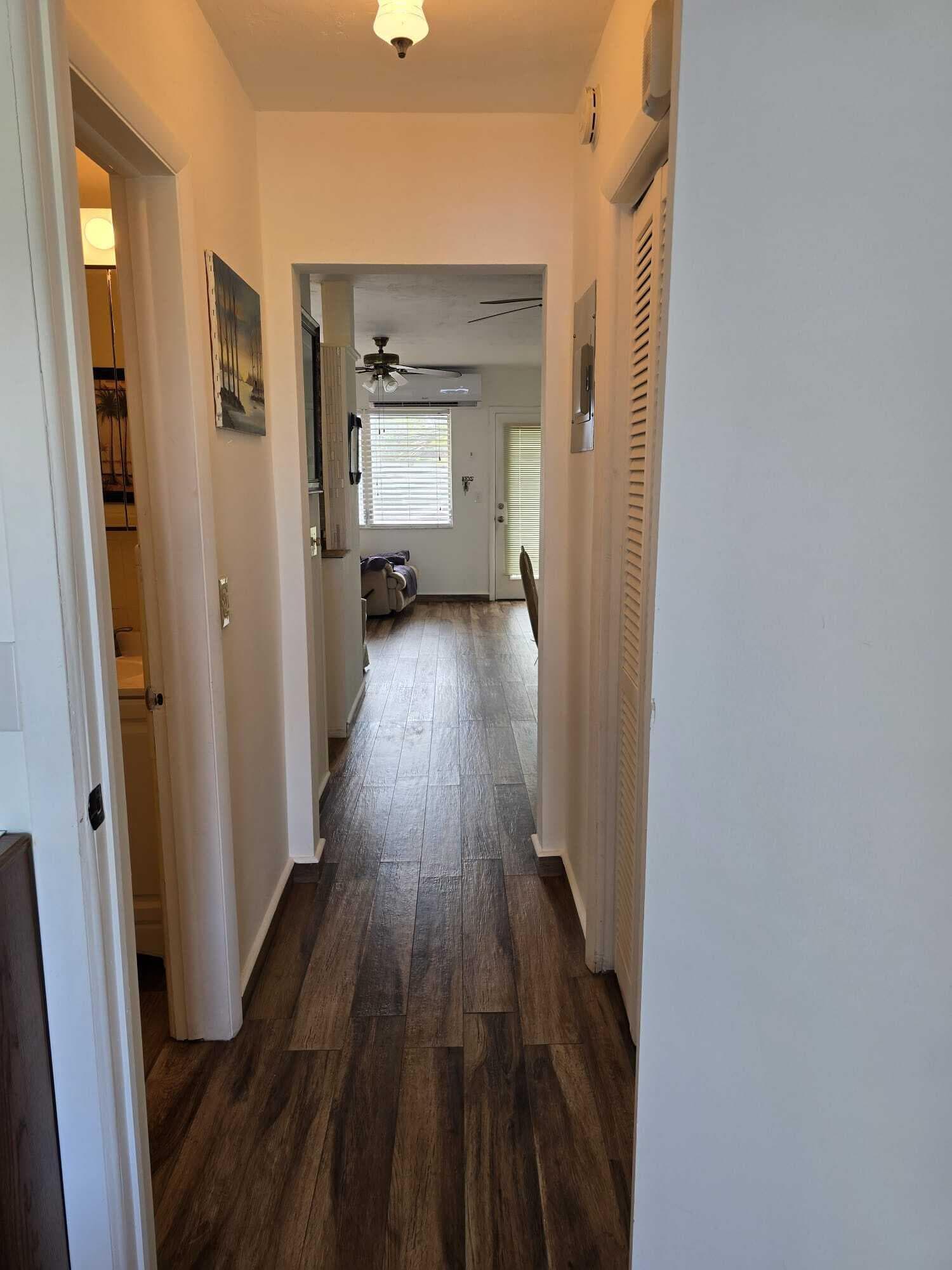 1000 SW 10th Avenue SW 19p, Hallandale Beach, FL 33009 — photo 5 of 18