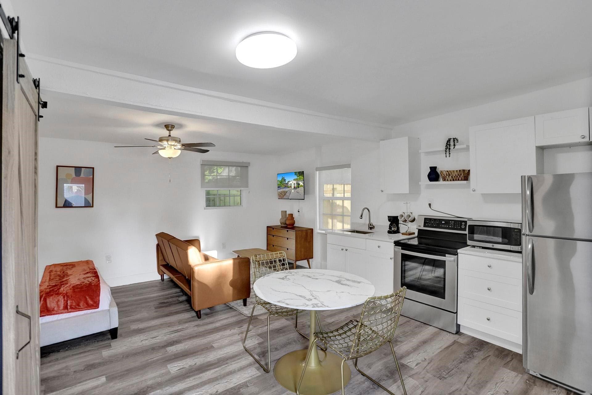 1121 SW 15th Avenue, Fort Lauderdale, FL 33312 — photo 3 of 11