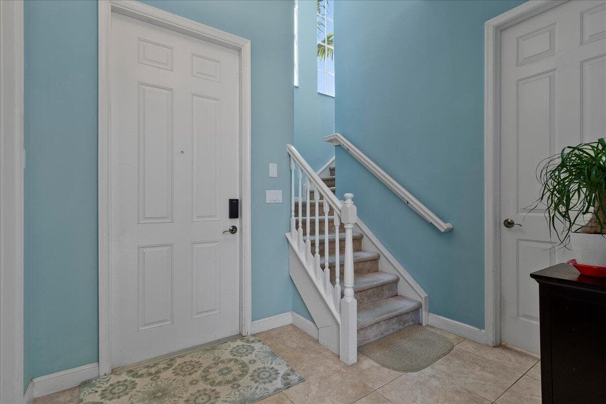 82 Stoney Drive, Palm Beach Gardens, FL 33410 — photo 2 of 46
