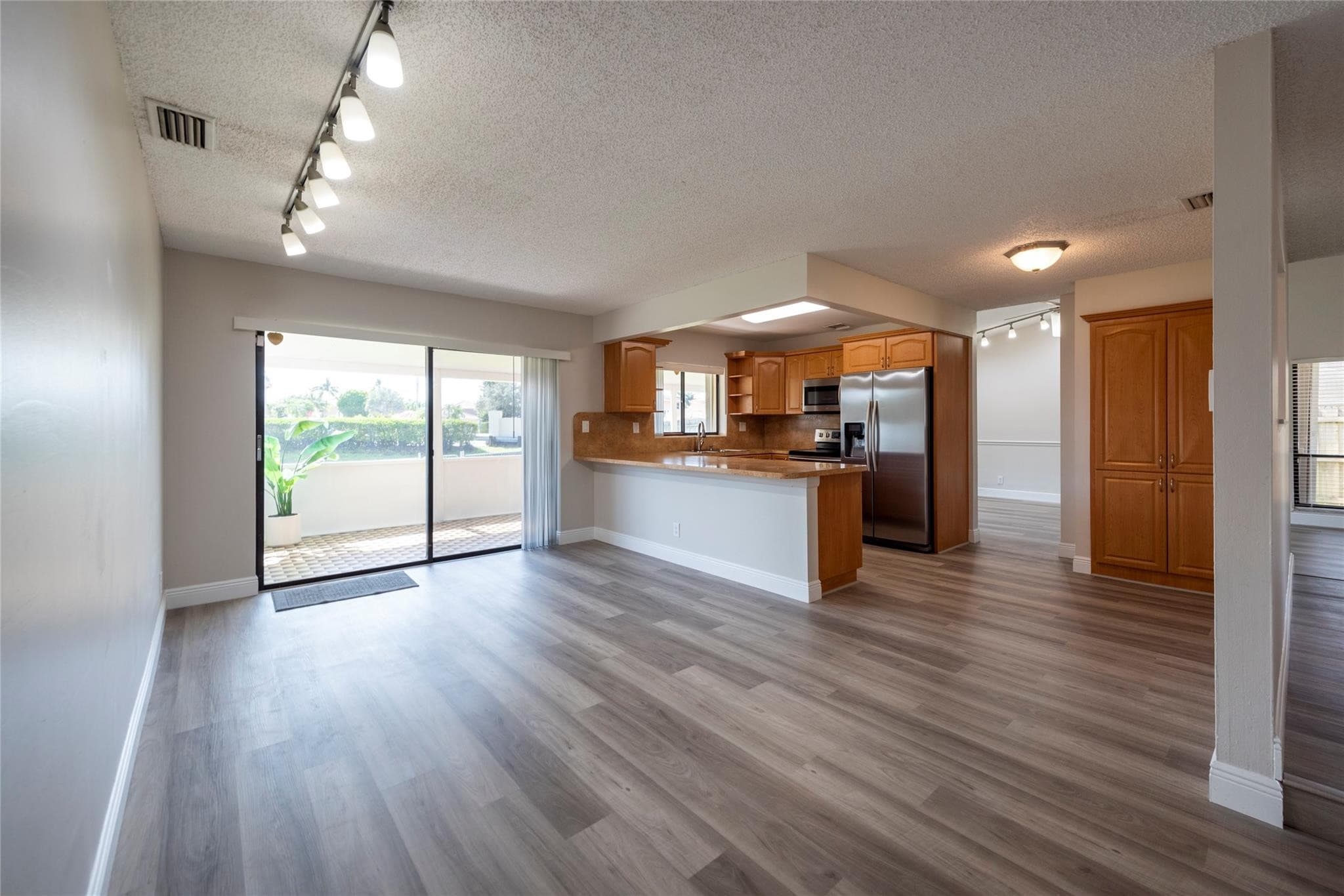 2101 NW 101st Terrace, Pembroke Pines, FL 33026 — photo 12 of 31