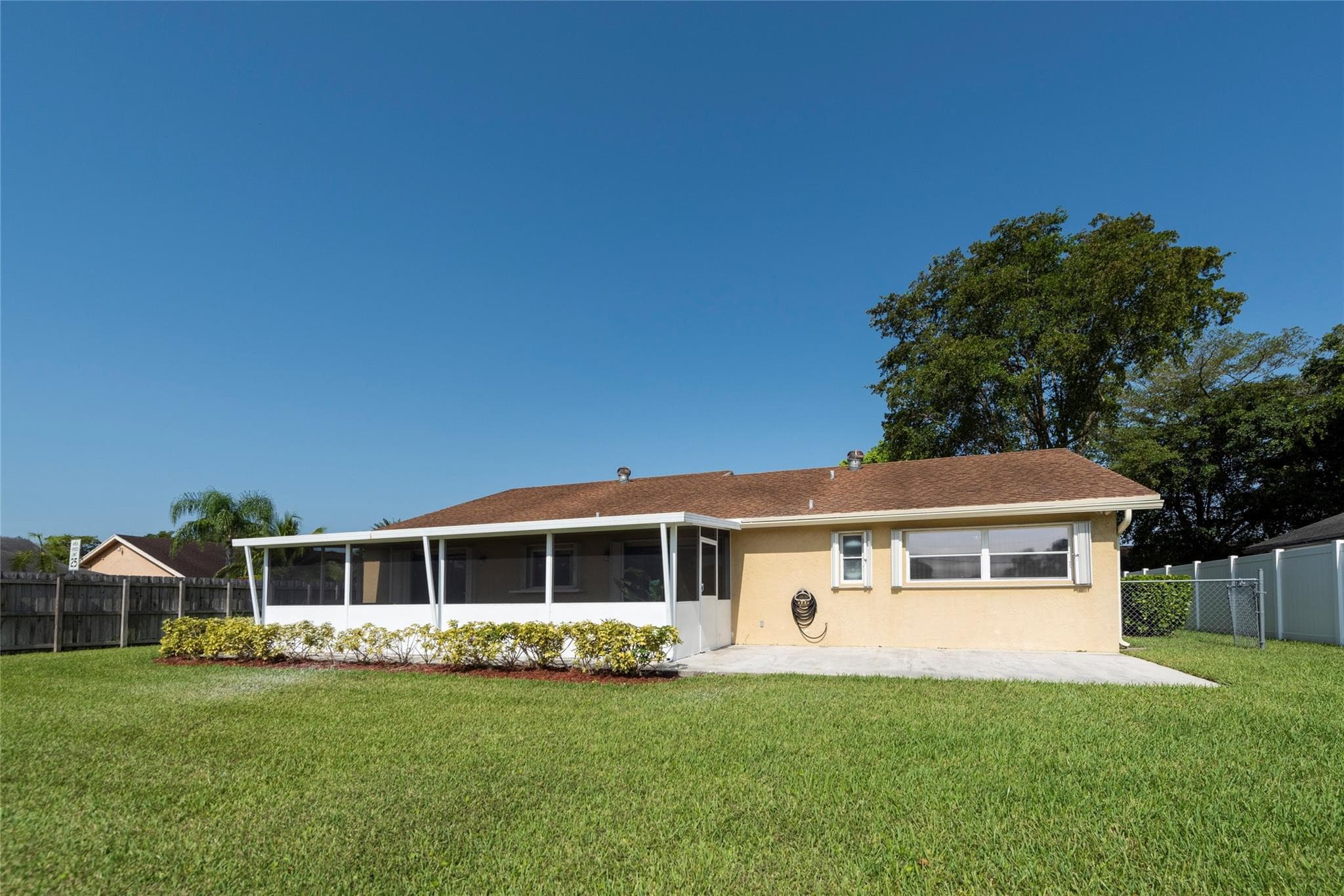2101 NW 101st Terrace, Pembroke Pines, FL 33026 — photo 27 of 31