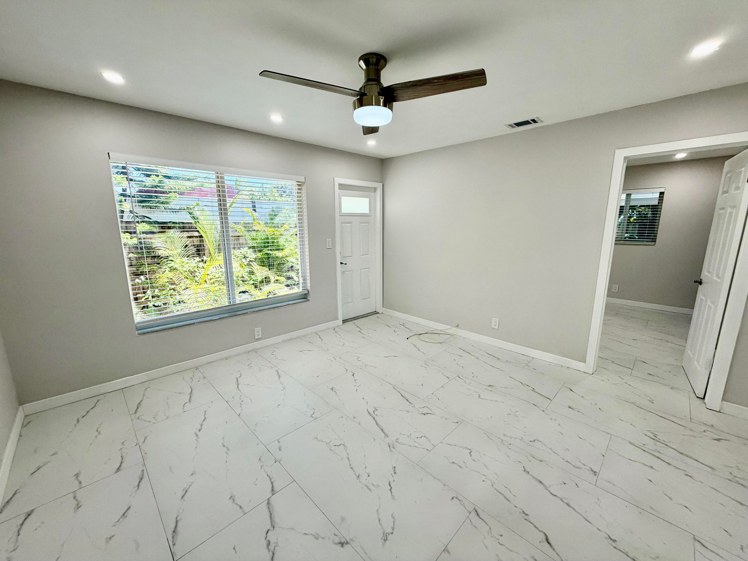 1652 NE 33rd Street B, Oakland Park, FL 33334 — photo 1 of 15