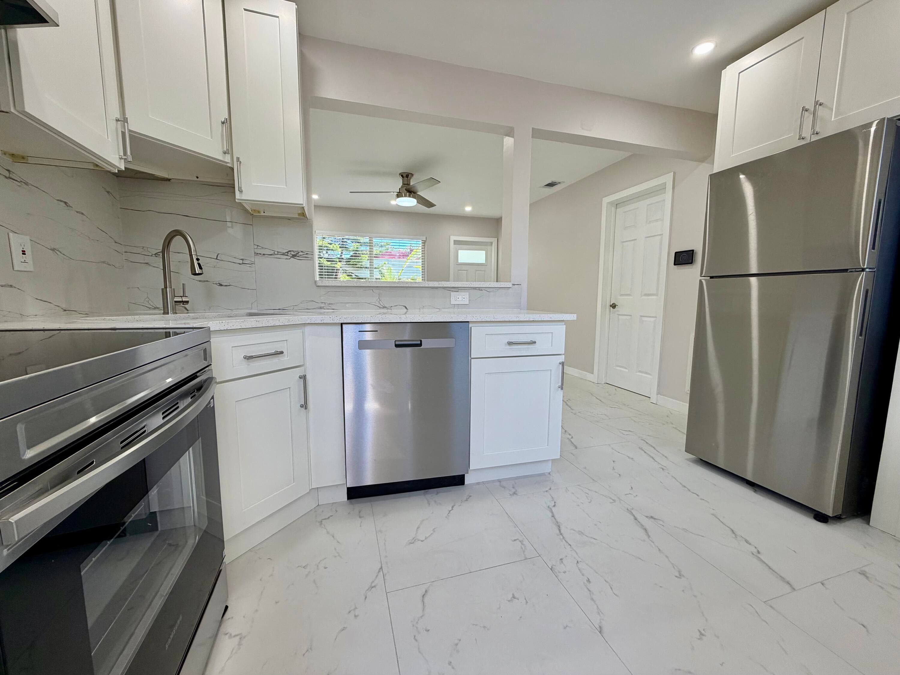 1652 NE 33rd Street B, Oakland Park, FL 33334 — photo 6 of 15