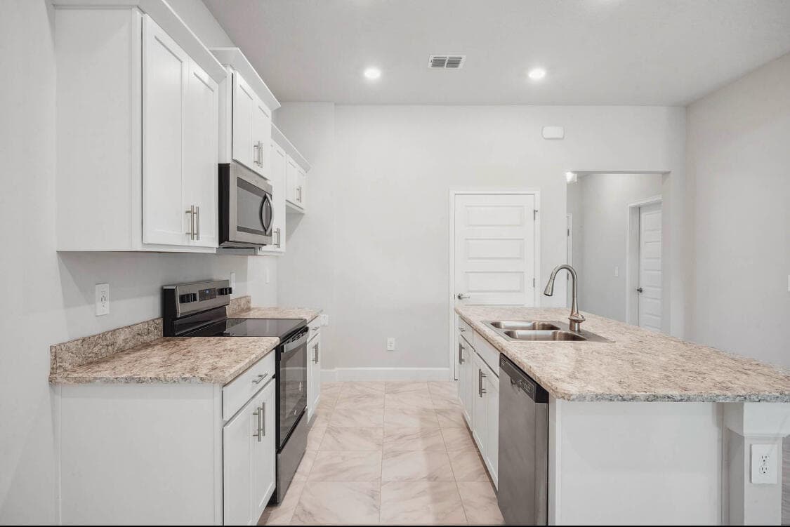 8605 Giovanni Avenue, Fort Pierce, FL 34951 — photo 8 of 24