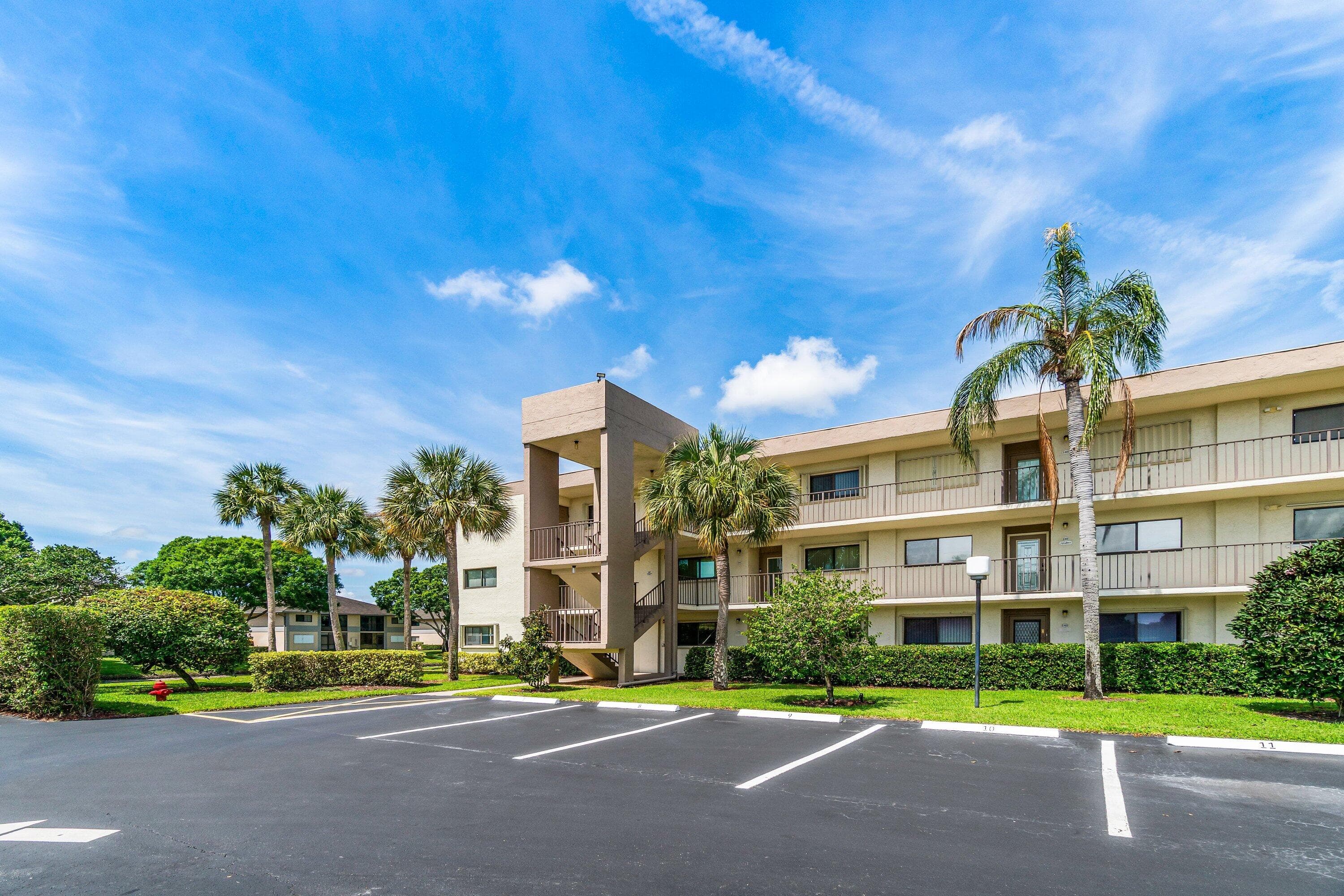 5550 Witney Drive 102, Delray Beach, FL 33484 — photo 3 of 51