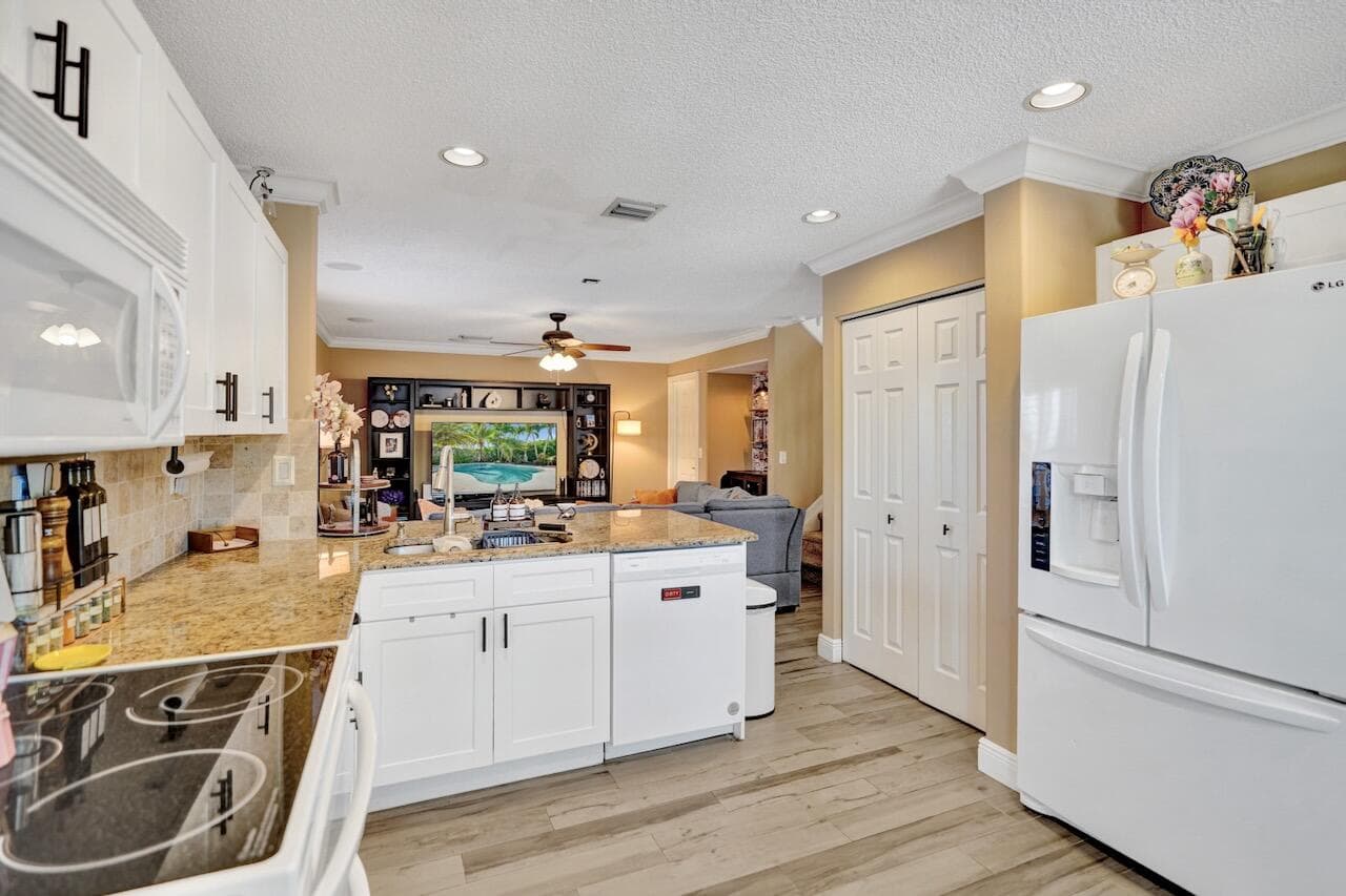 6423 Barton Creek Circle, Lake Worth, FL 33463 — photo 32 of 105