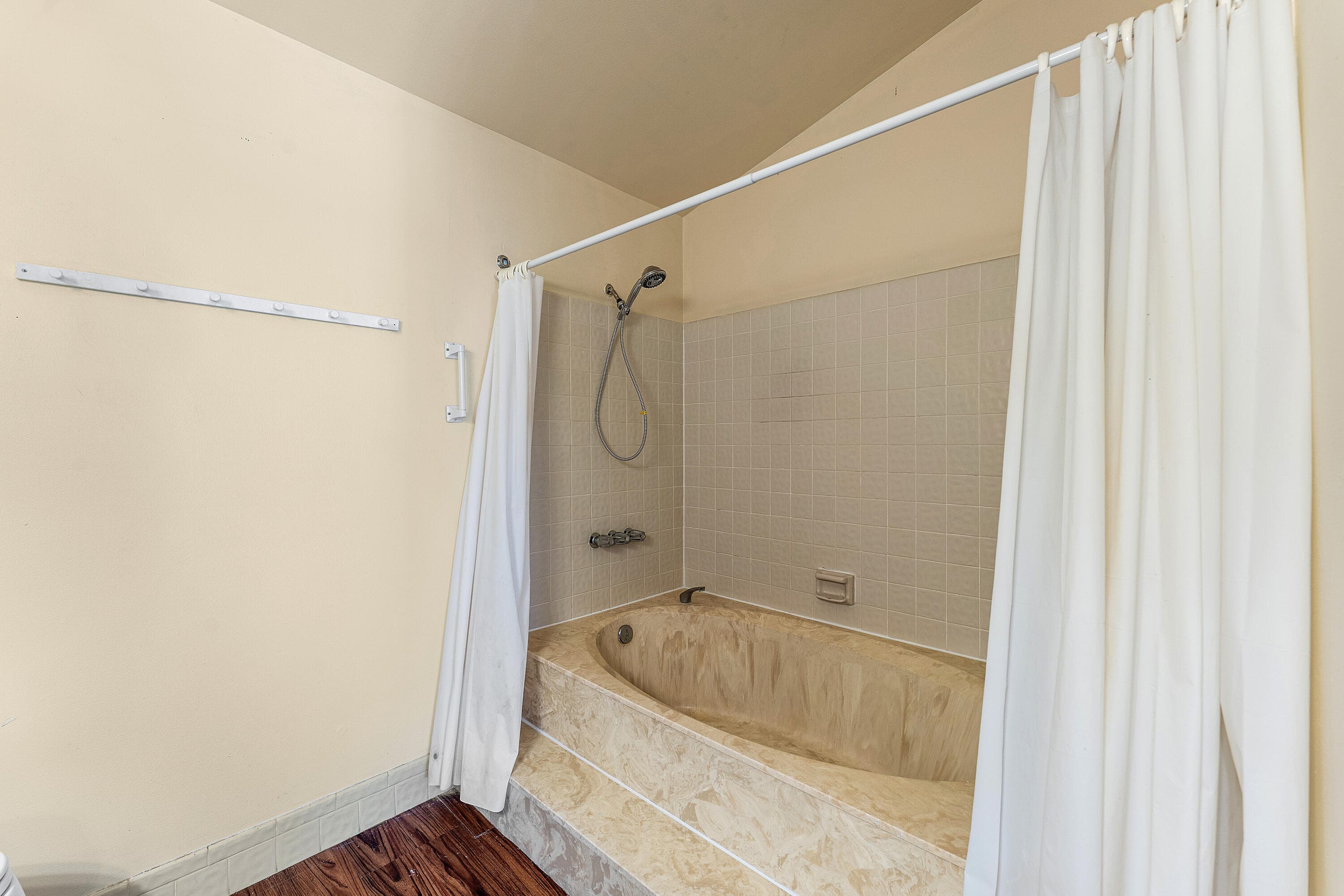 5202 Tarregon Lane, Palm Beach Gardens, FL 33418 — photo 11 of 27