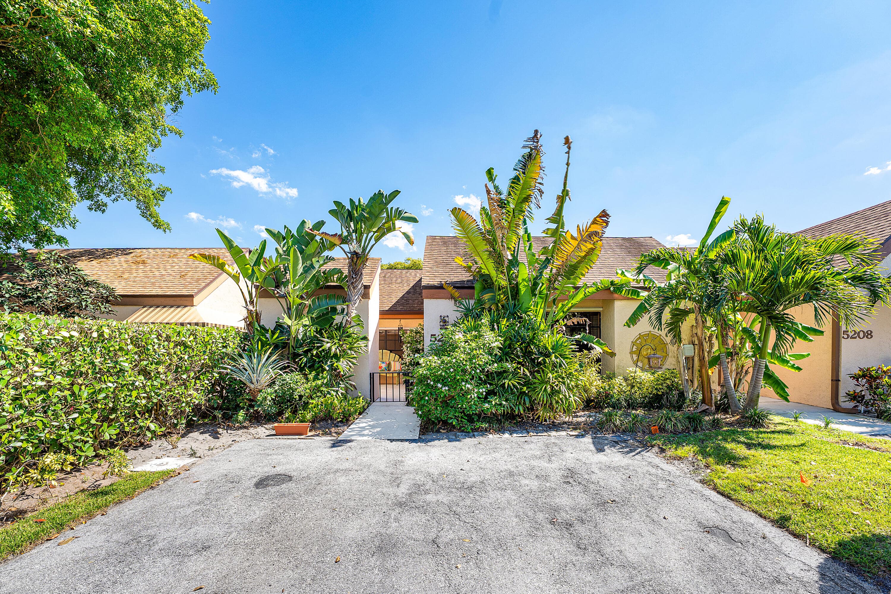 5202 Tarregon Lane, Palm Beach Gardens, FL 33418 — photo 1 of 27
