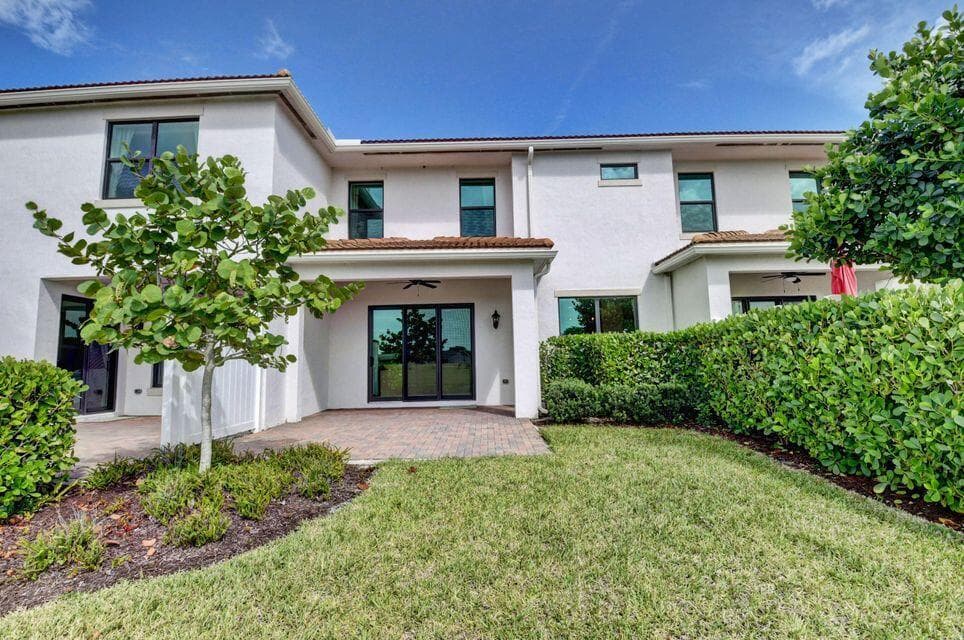 10222 Akenside Drive, Boca Raton, FL 33428 — photo 31 of 48