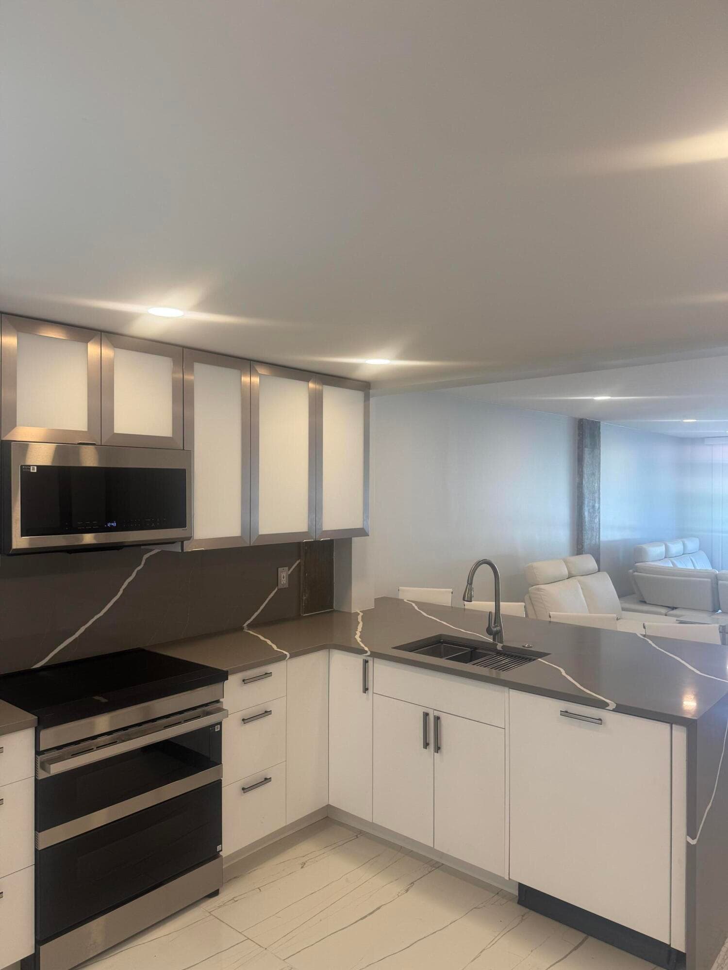 105 Paradise Harbour Boulevard 108, North Palm Beach, FL 33408 — photo 11 of 36