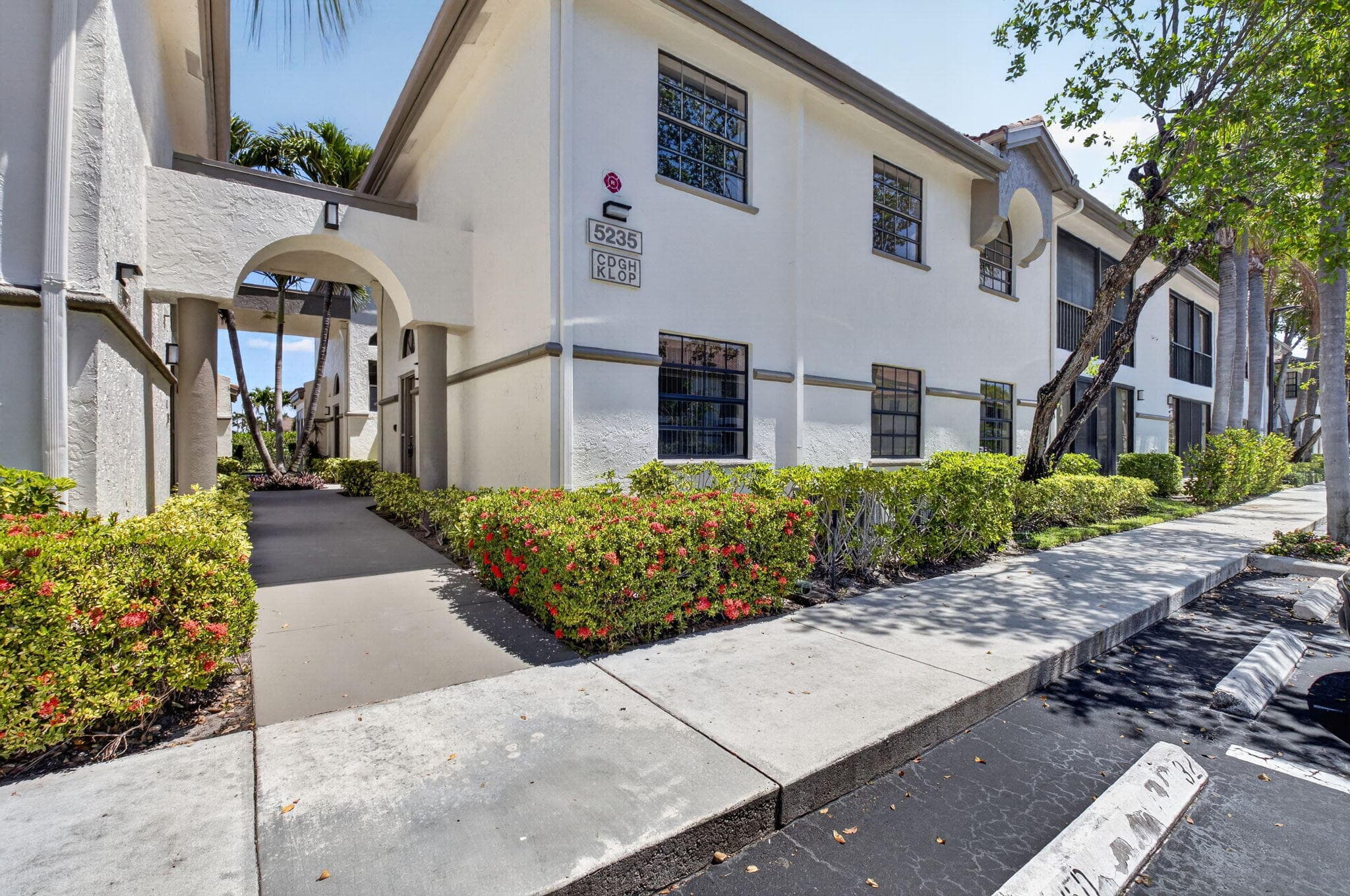 5235 Europa Drive Apt L, Boynton Beach, FL 33437 — photo 3 of 77