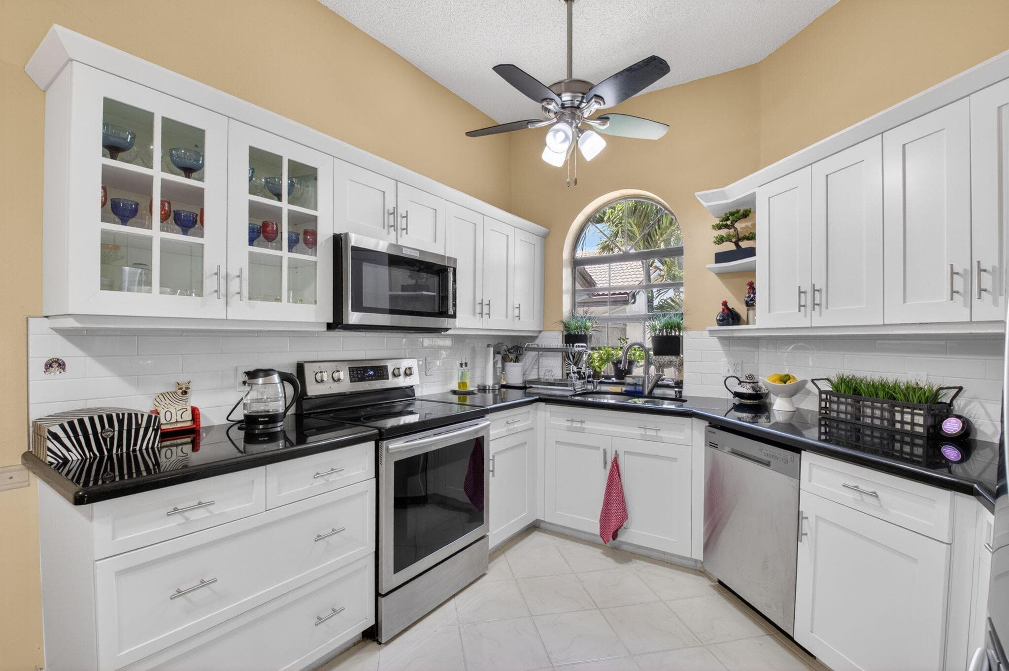 5235 Europa Drive Apt L, Boynton Beach, FL 33437 — photo 19 of 77