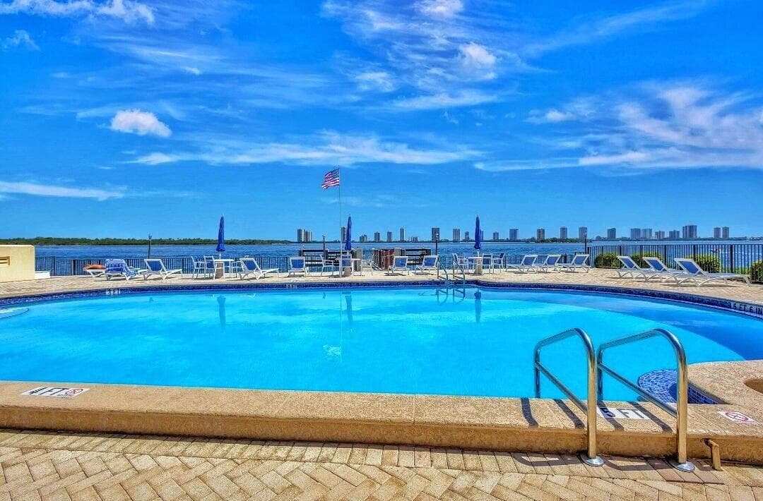 105 Paradise Harbour Boulevard 108, North Palm Beach, FL 33408 — photo 35 of 36