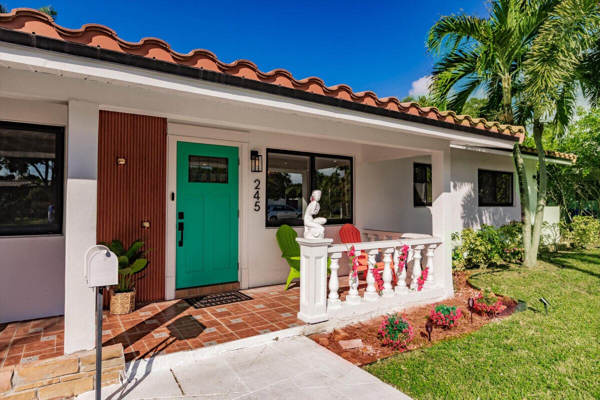 245 N Tradewinds Avenue, Lauderdale-By-The-Sea, FL 33308 — photo 14 of 51