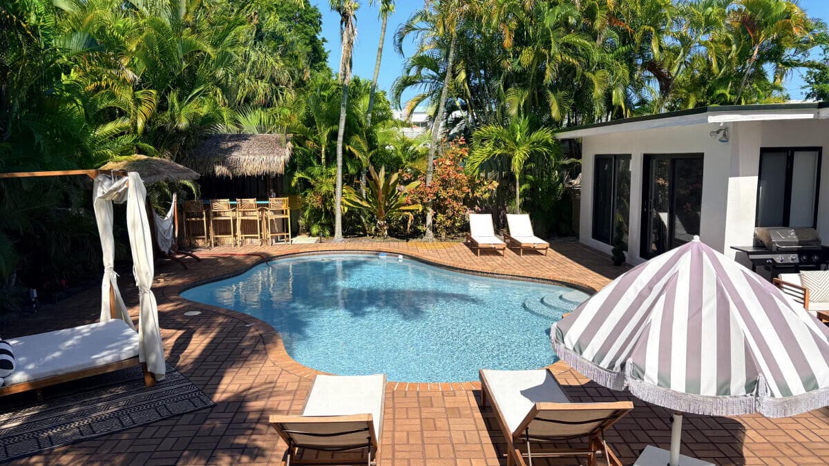 245 N Tradewinds Avenue, Lauderdale-By-The-Sea, FL 33308 — photo 10 of 51
