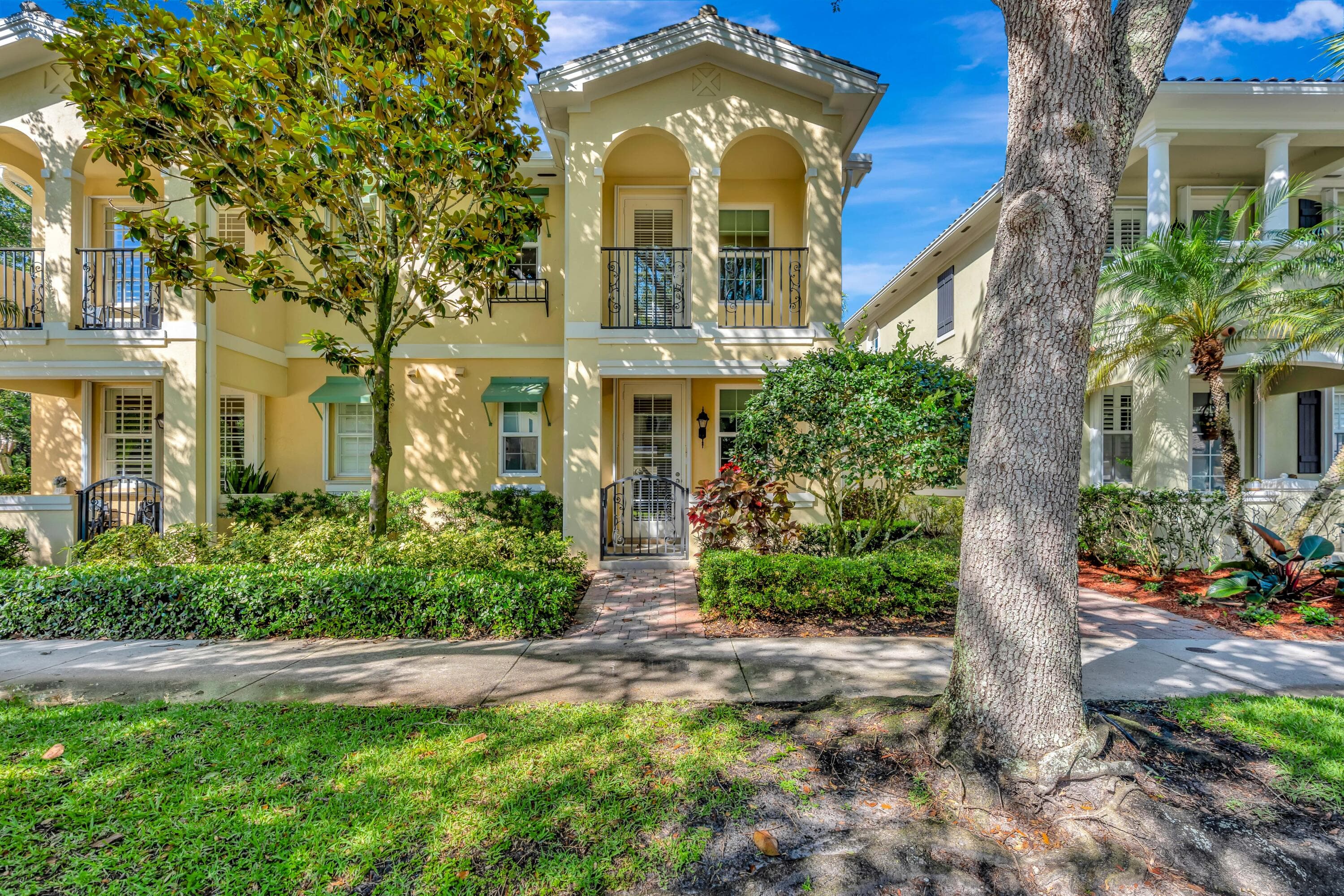 216 Barcelona Drive, Jupiter, FL 33458 — photo 1 of 30