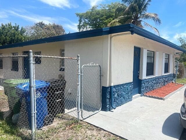1451 NW 20th Court A-b, Fort Lauderdale, FL 33311 — photo 7 of 11