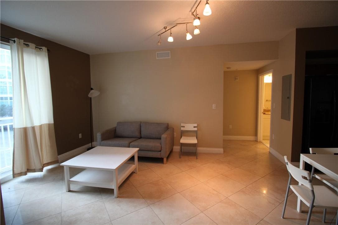 7275 SW 90th Way 211, Miami, FL 33156 — photo 2 of 23